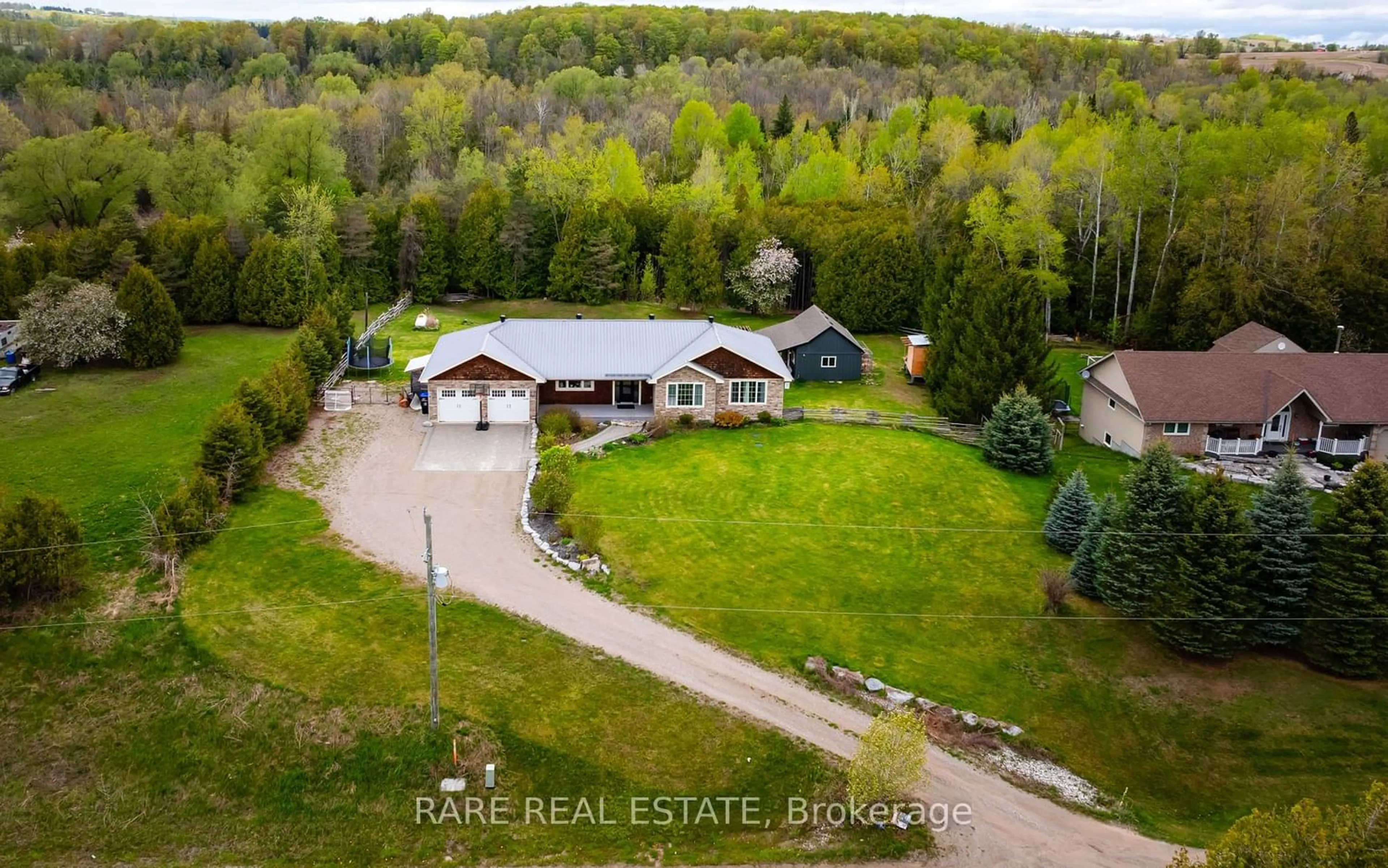 Frontside or backside of a home for 8630 25 Sideroad, Adjala-Tosorontio Ontario L9R 1V1