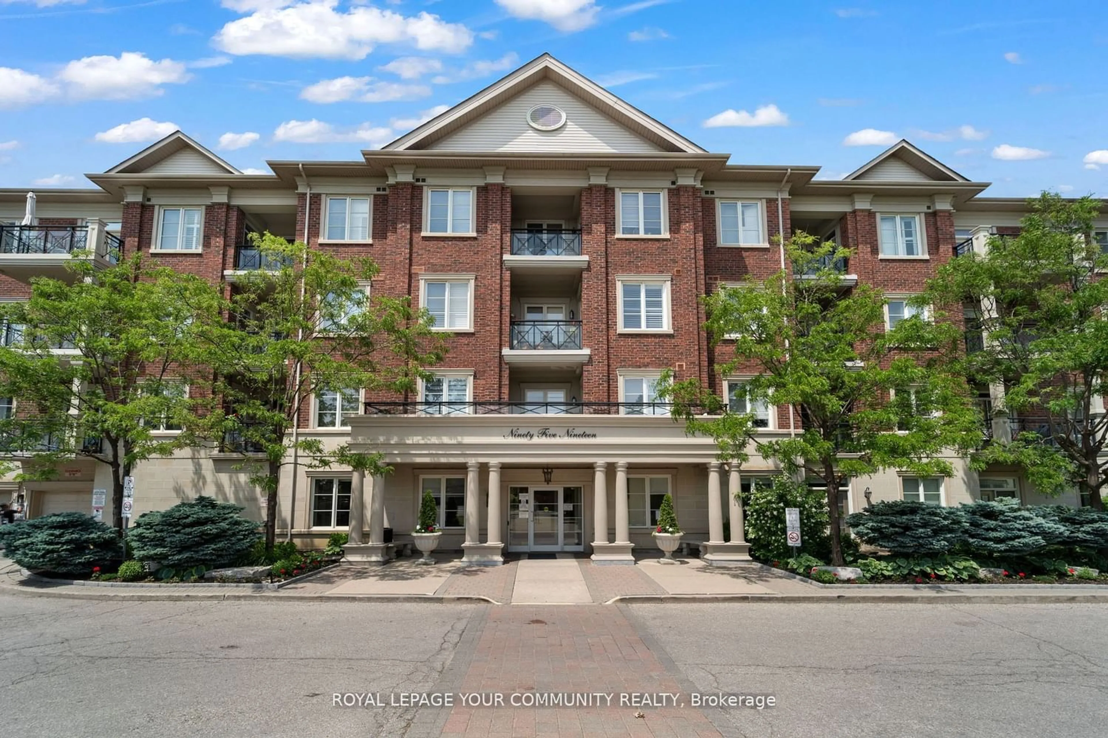 A pic from exterior of the house or condo for 9519 Keele St #001, Vaughan Ontario L6A 4A2