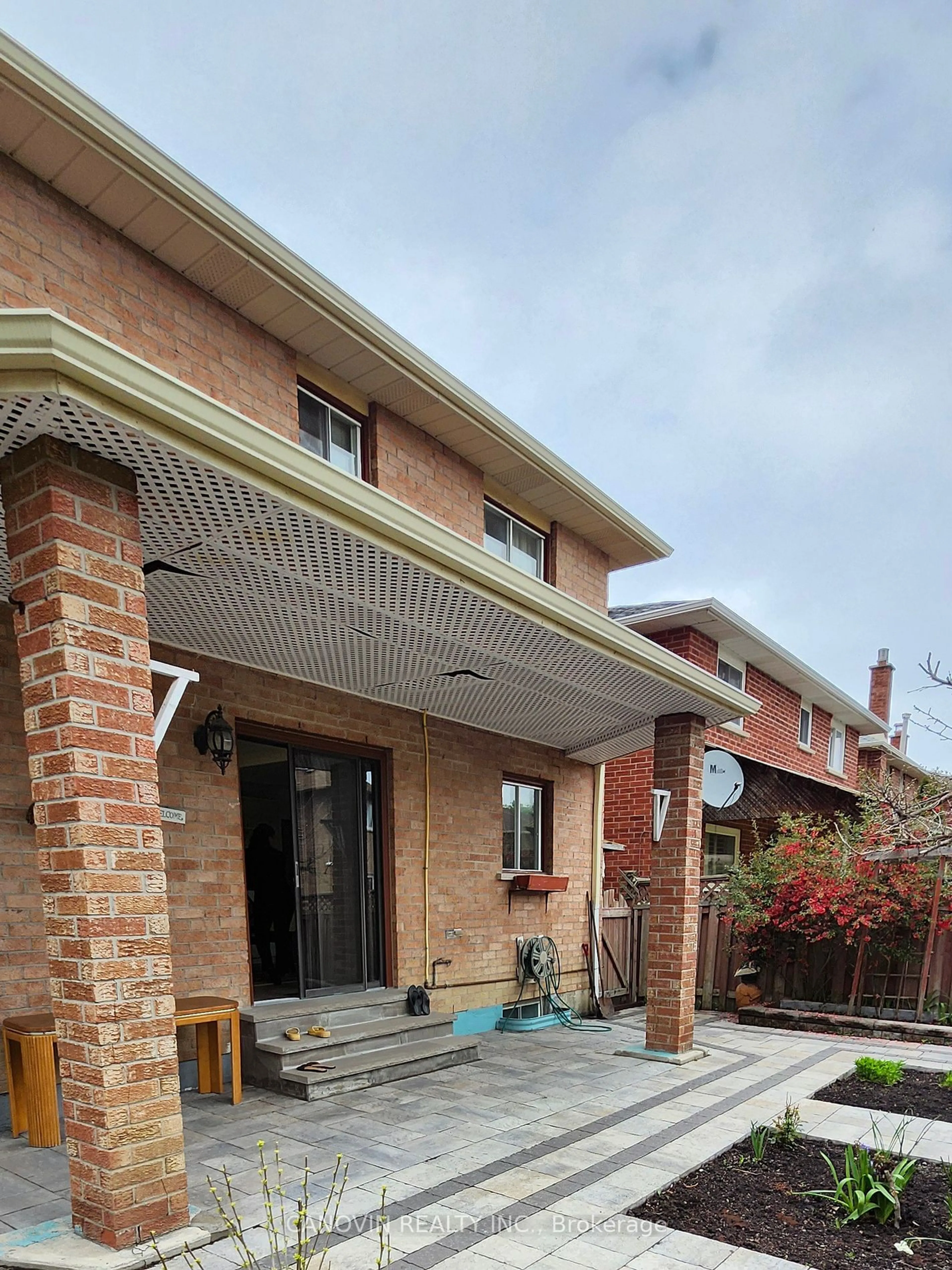 Home with brick exterior material for 57 canterbury Crt, Richmond Hill Ontario L4C 8E6