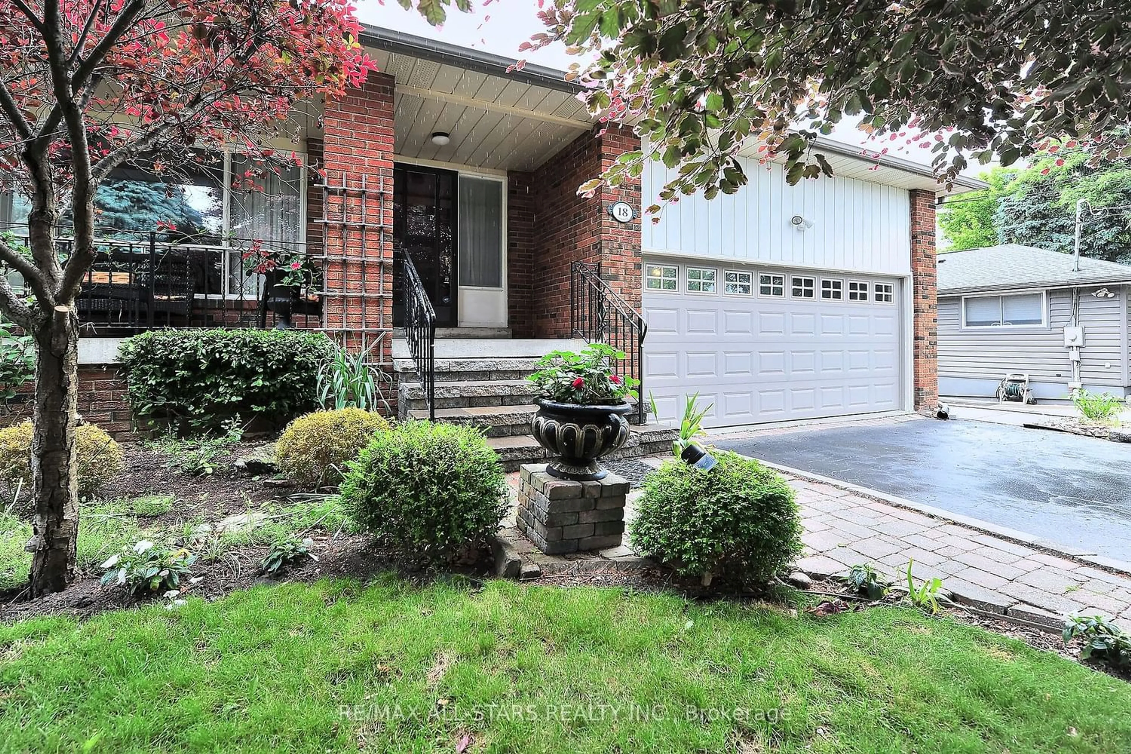Home with brick exterior material for 18 Rouge St, Markham Ontario L3P 1K8