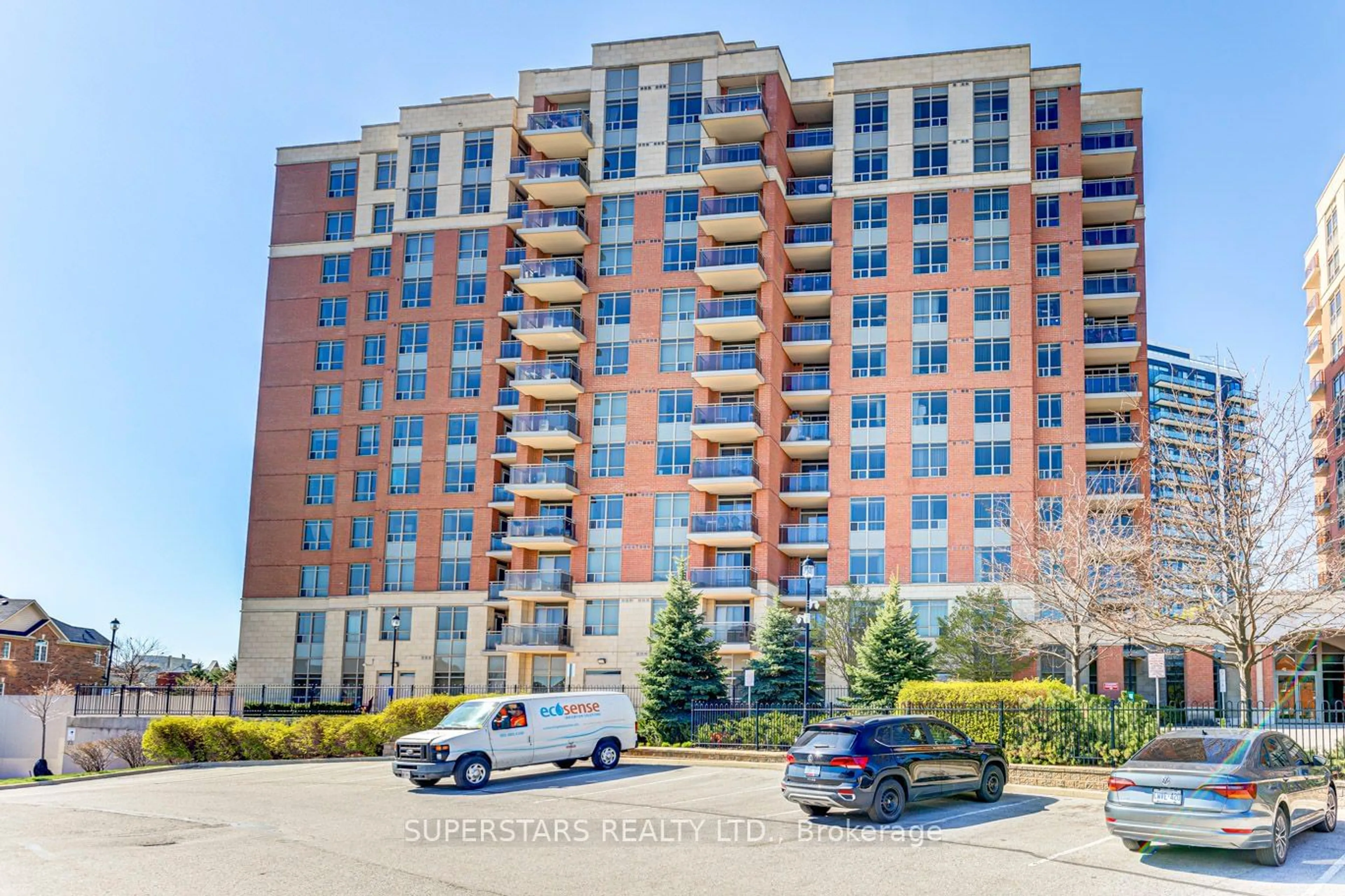A pic from exterior of the house or condo for 73 King William Cres #809, Richmond Hill Ontario L4B 0C2