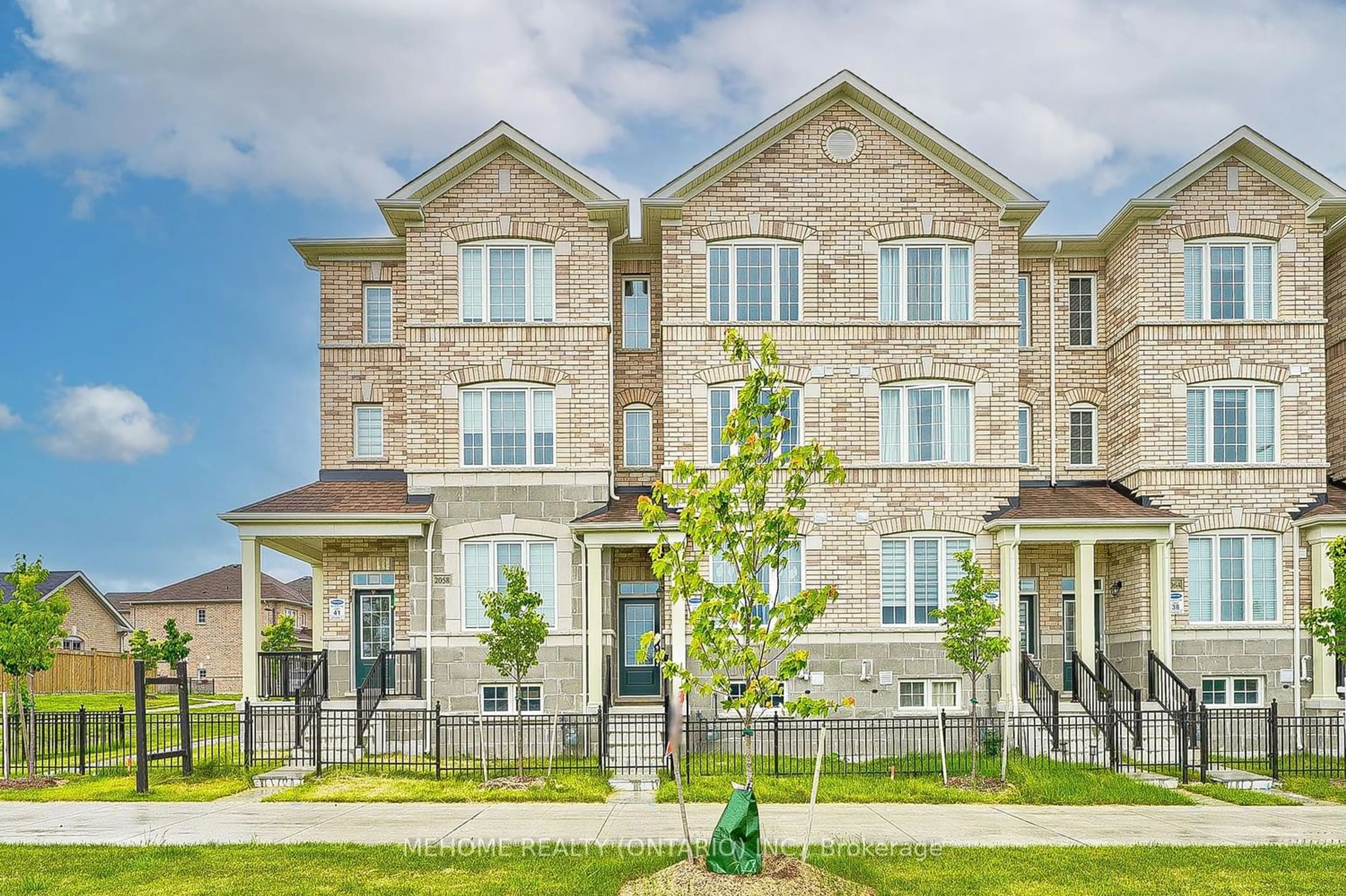 A pic from exterior of the house or condo for 2060 Donald Cousens Pkwy, Markham Ontario L6B 0Z3