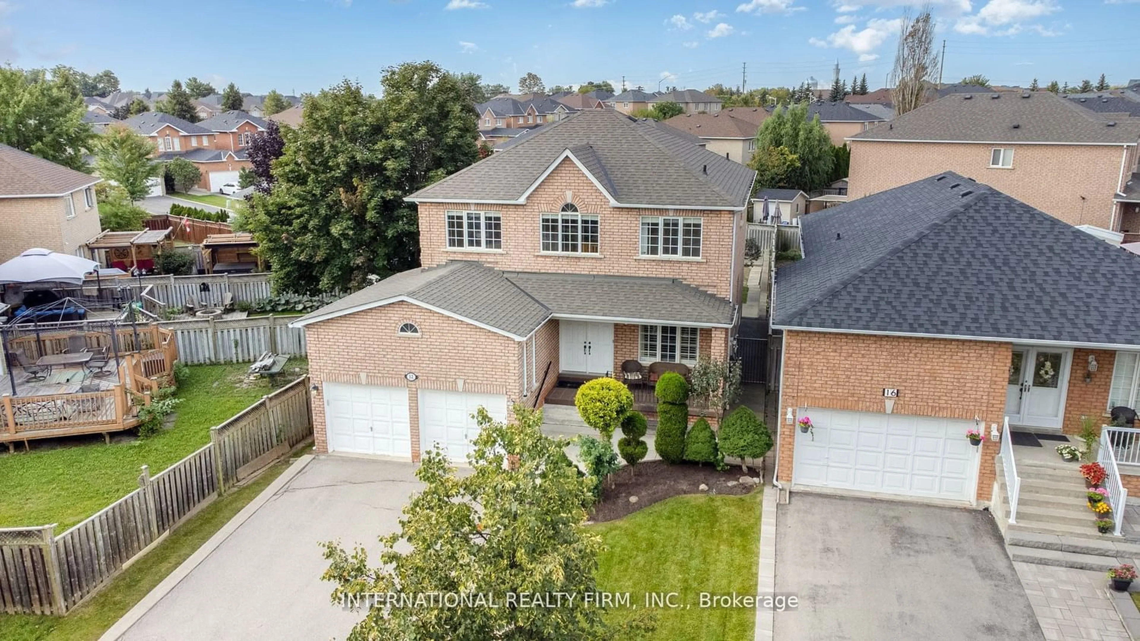 Frontside or backside of a home for 12 Giotto Cres, Vaughan Ontario L6A 3N7