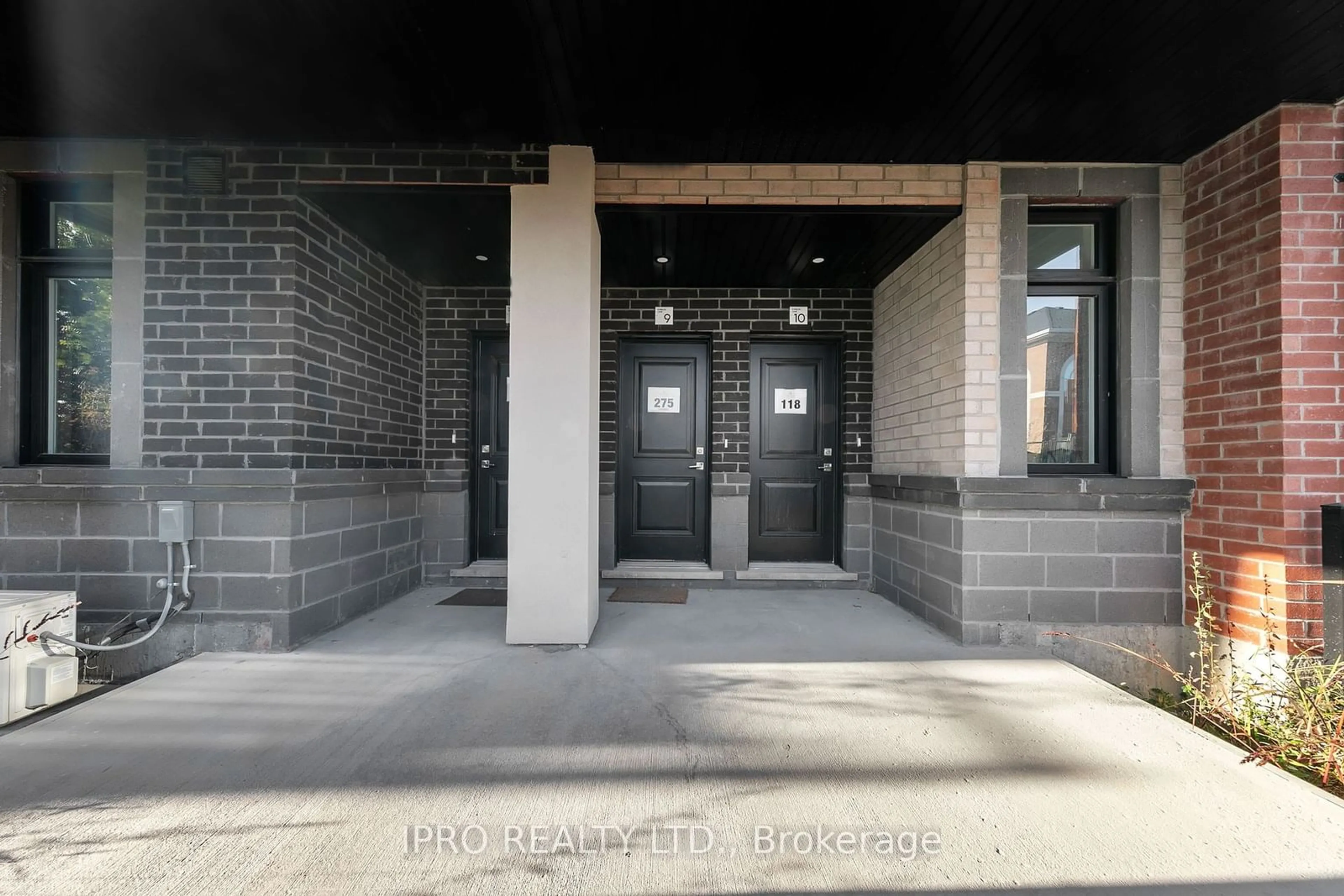 Indoor entryway for 9 Phelps Lane #275, Richmond Hill Ontario L4E 4H1