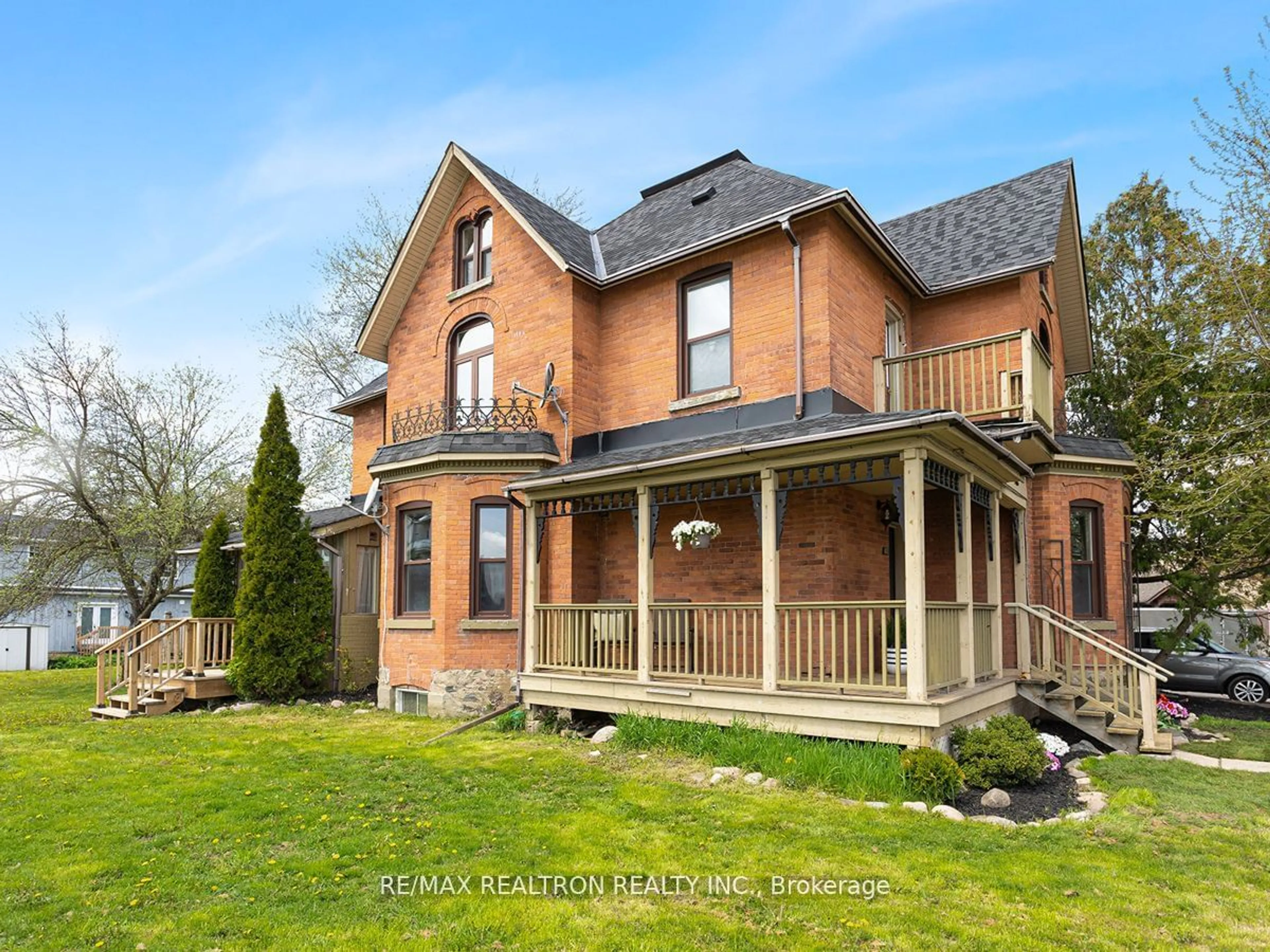 Frontside or backside of a home for 42 Queen St, New Tecumseth Ontario L0G 1W0