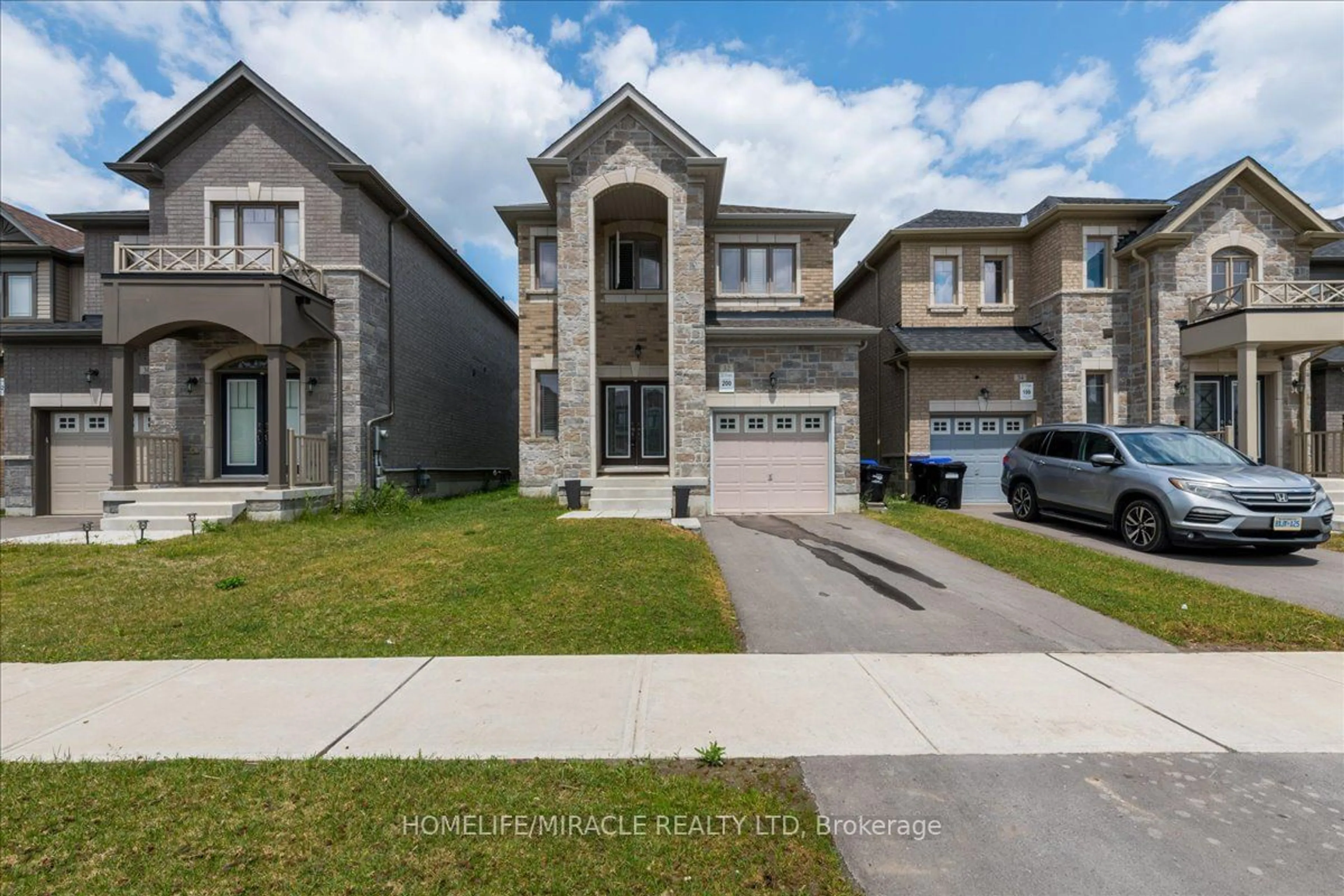 Frontside or backside of a home for 32 Peacock Tr, New Tecumseth Ontario L9R 0T8