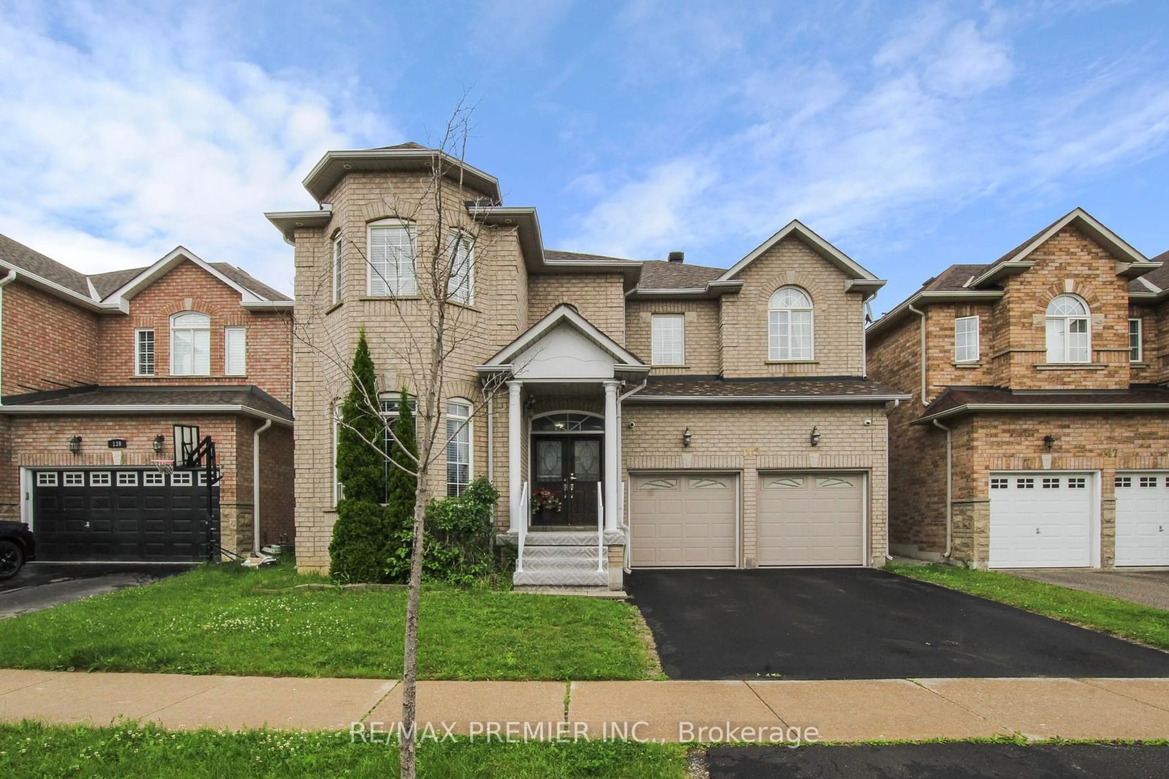 Frontside or backside of a home for 143 Forecastle Rd, Vaughan Ontario L4K 5H7