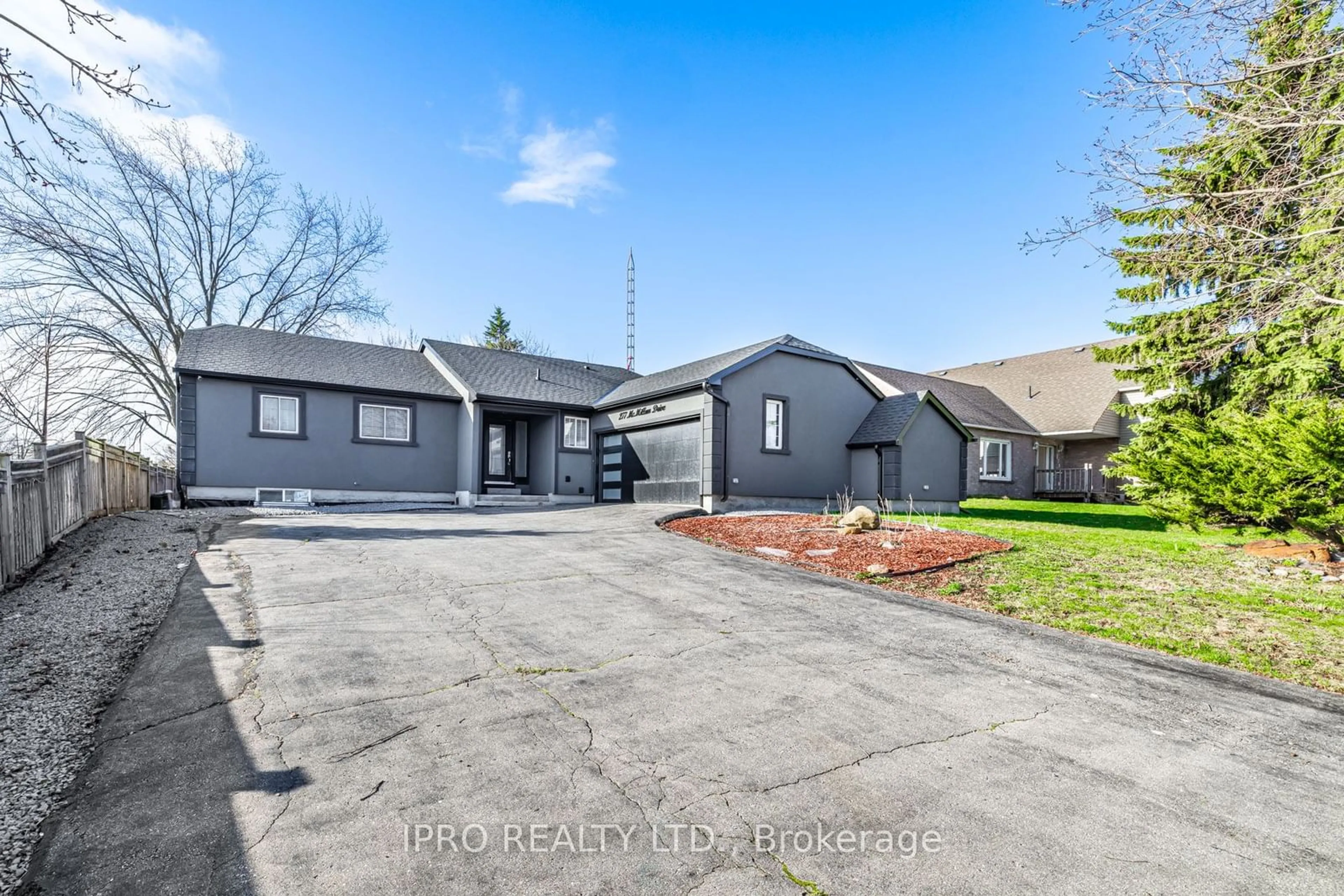 Frontside or backside of a home for 277 Mcmillan Dr, Georgina Ontario L4P 3C6