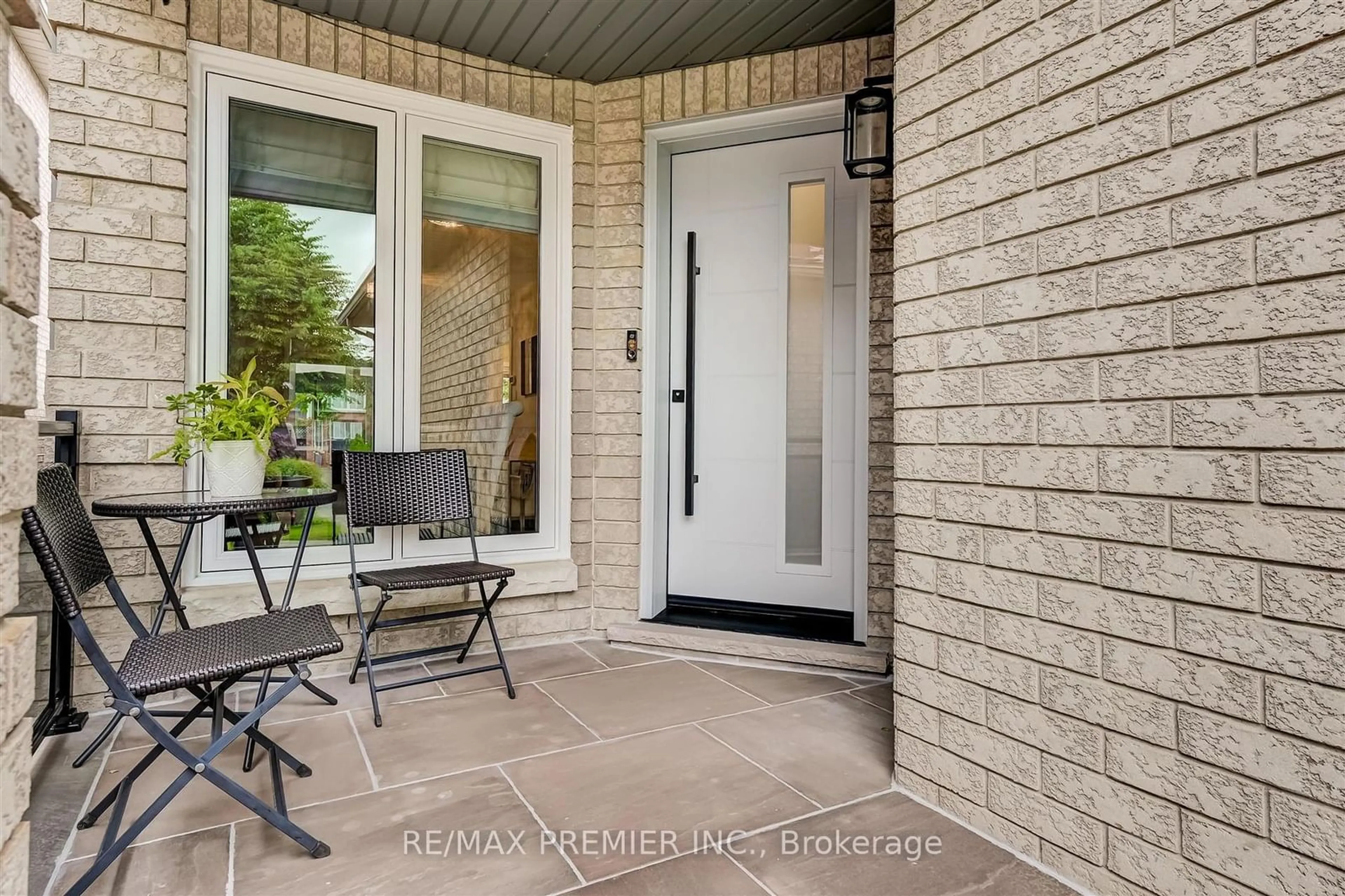 Indoor entryway for 50 Villandry Cres, Vaughan Ontario L6A 2R1