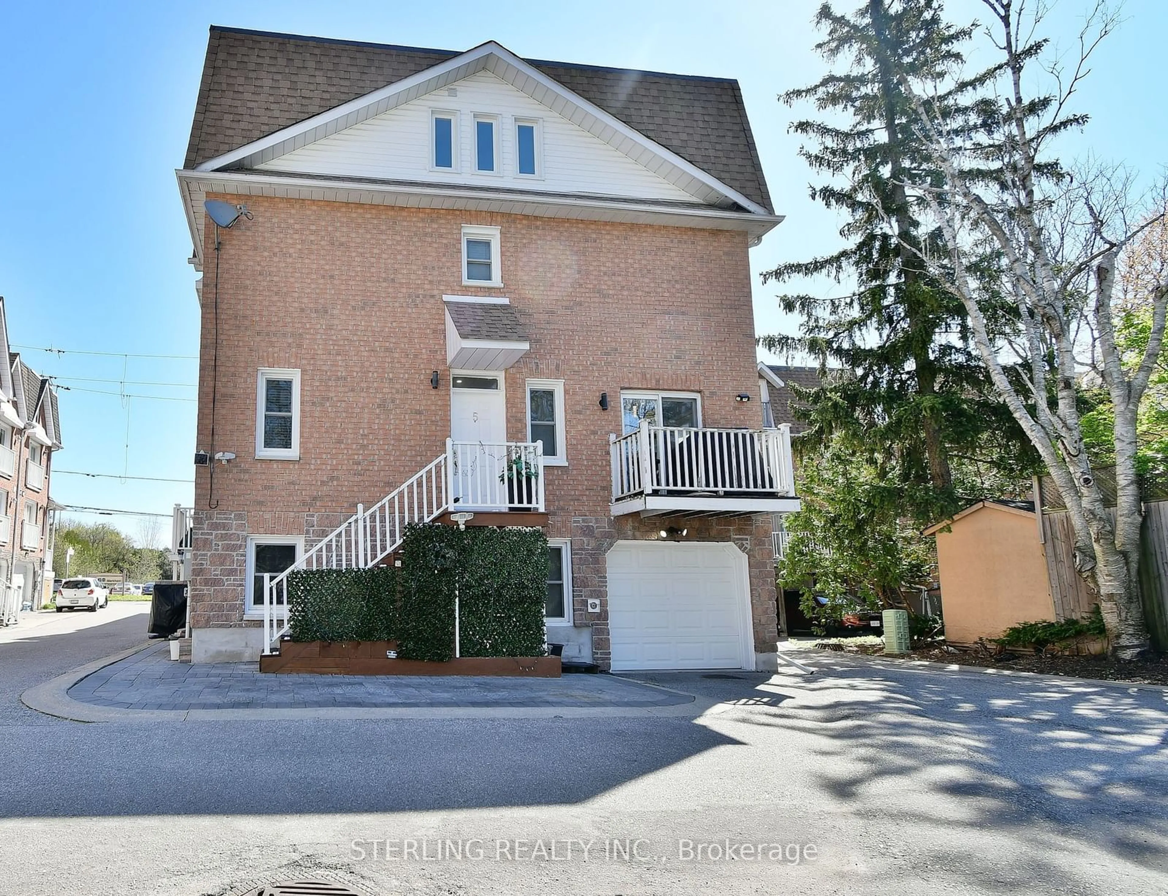 A pic from exterior of the house or condo for 5 Eby Way, Markham Ontario L3P 8A9