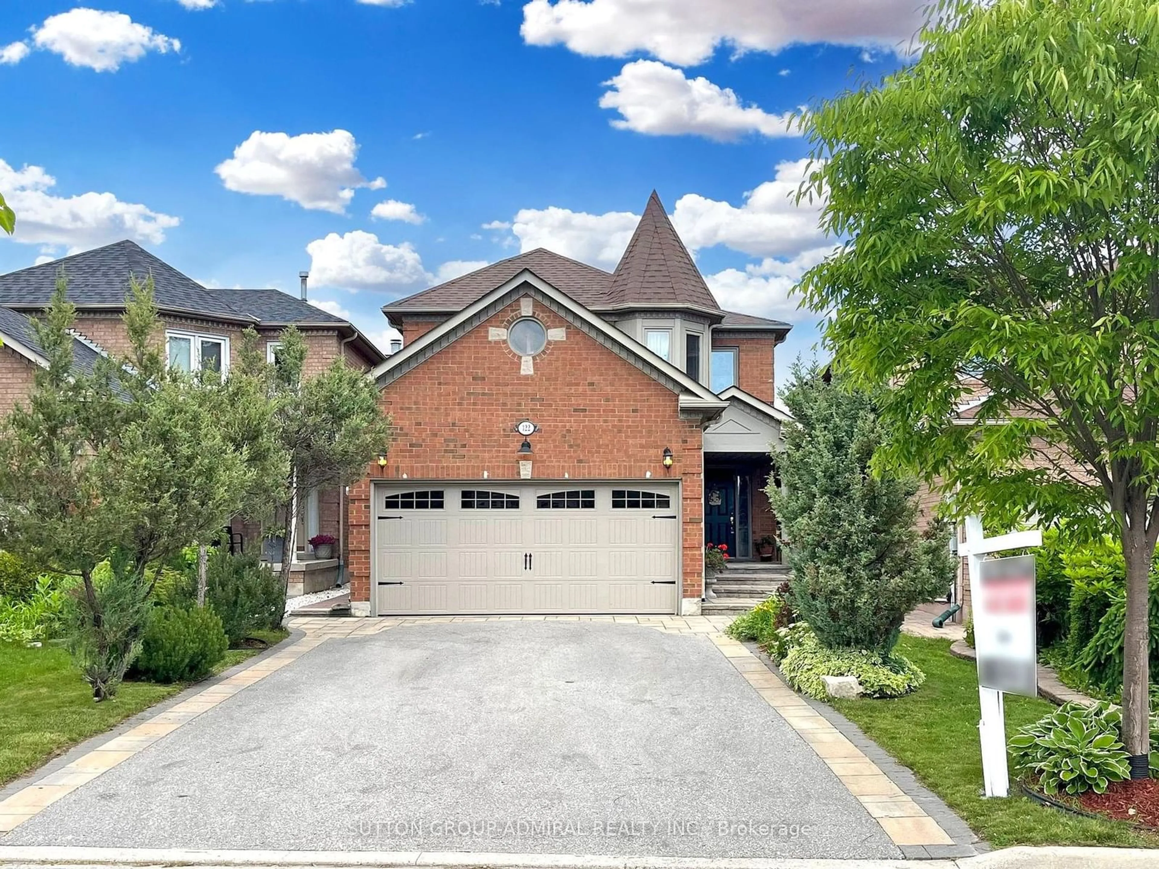 Home with brick exterior material for 122 Redondo Dr, Vaughan Ontario L4J 7S5