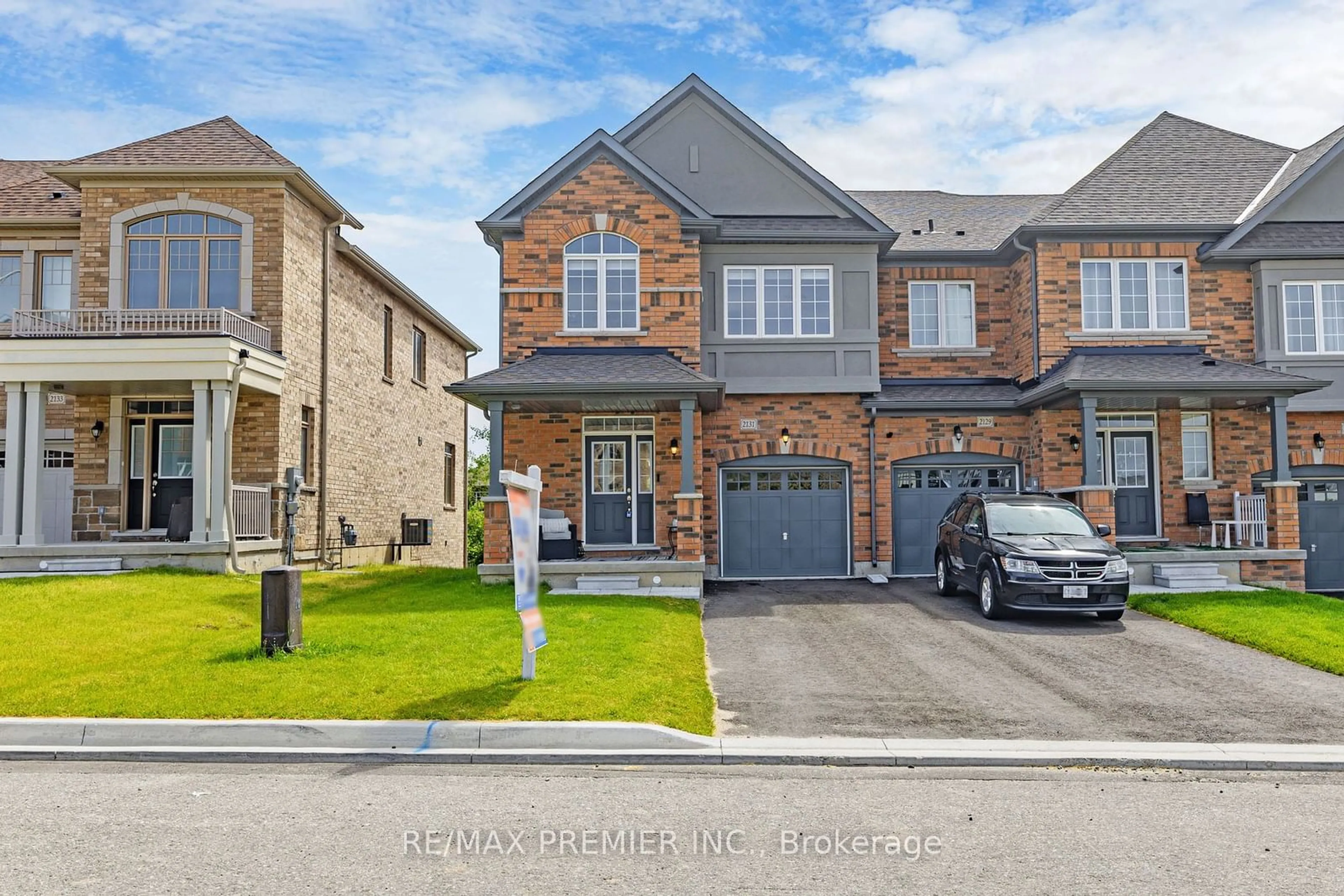 A pic from exterior of the house or condo for 2131 Speare Crt, Innisfil Ontario L9S 0M9