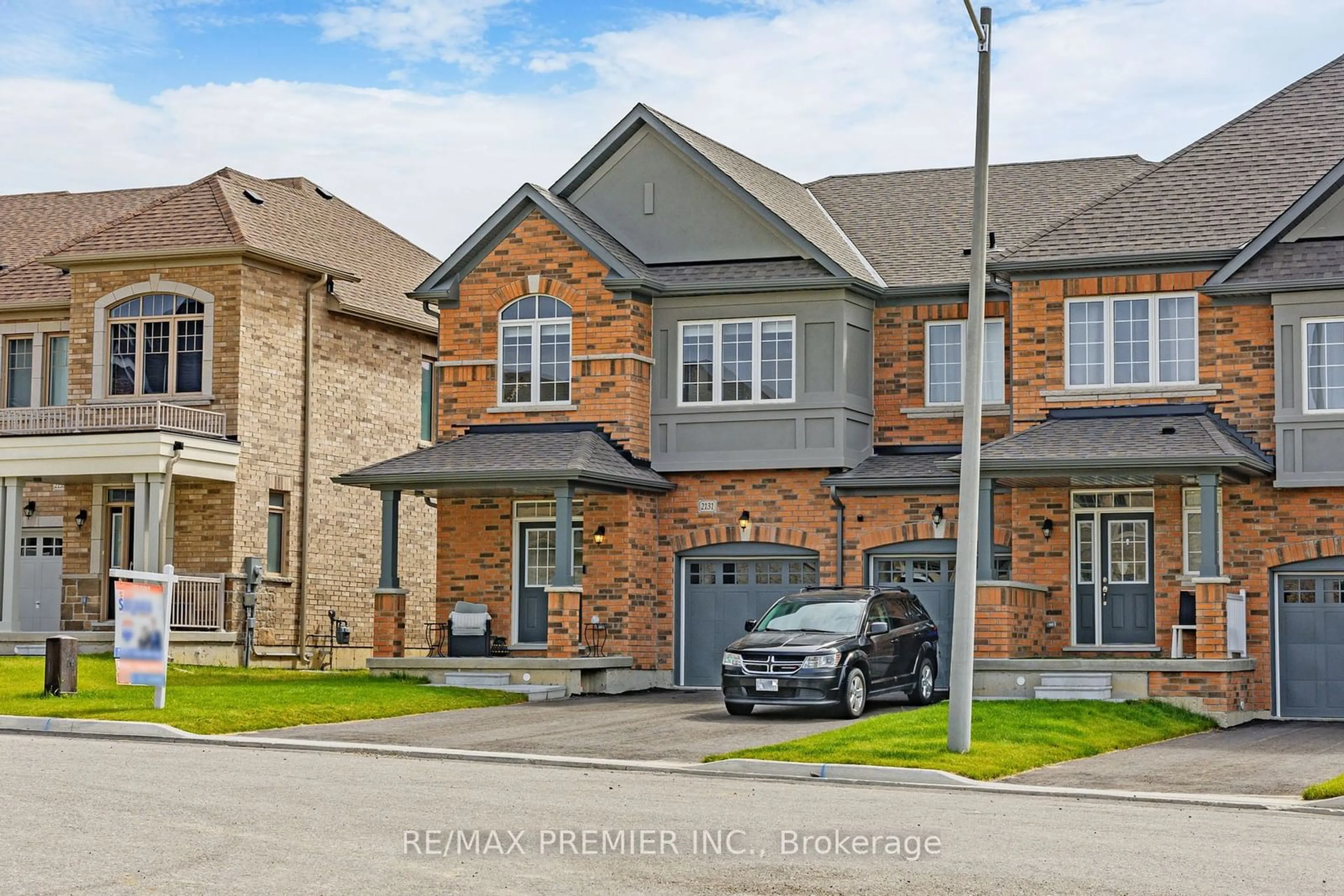 A pic from exterior of the house or condo for 2131 Speare Crt, Innisfil Ontario L9S 0M9