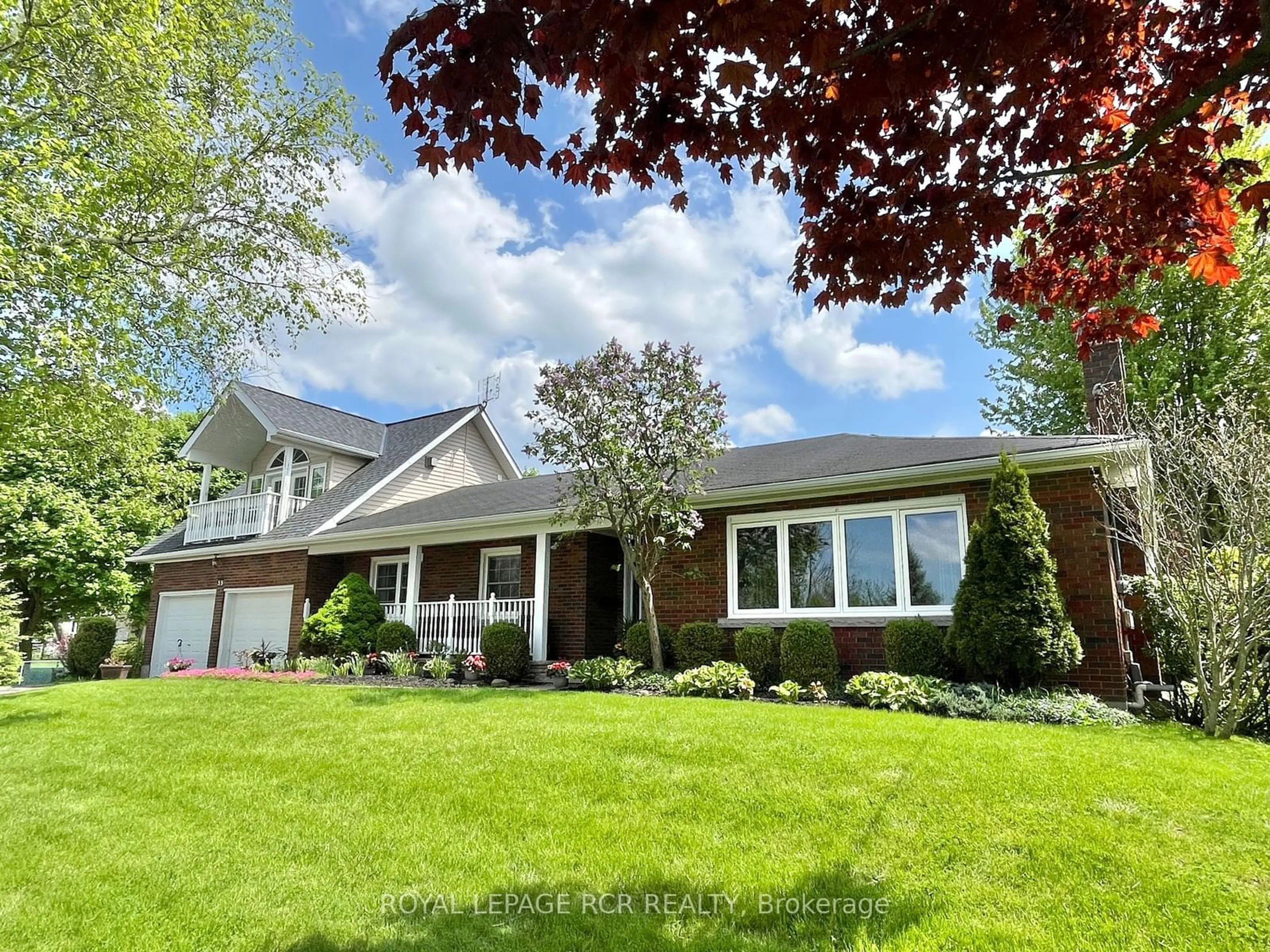 Frontside or backside of a home for 35 Milne Lane, East Gwillimbury Ontario L0G 1R0