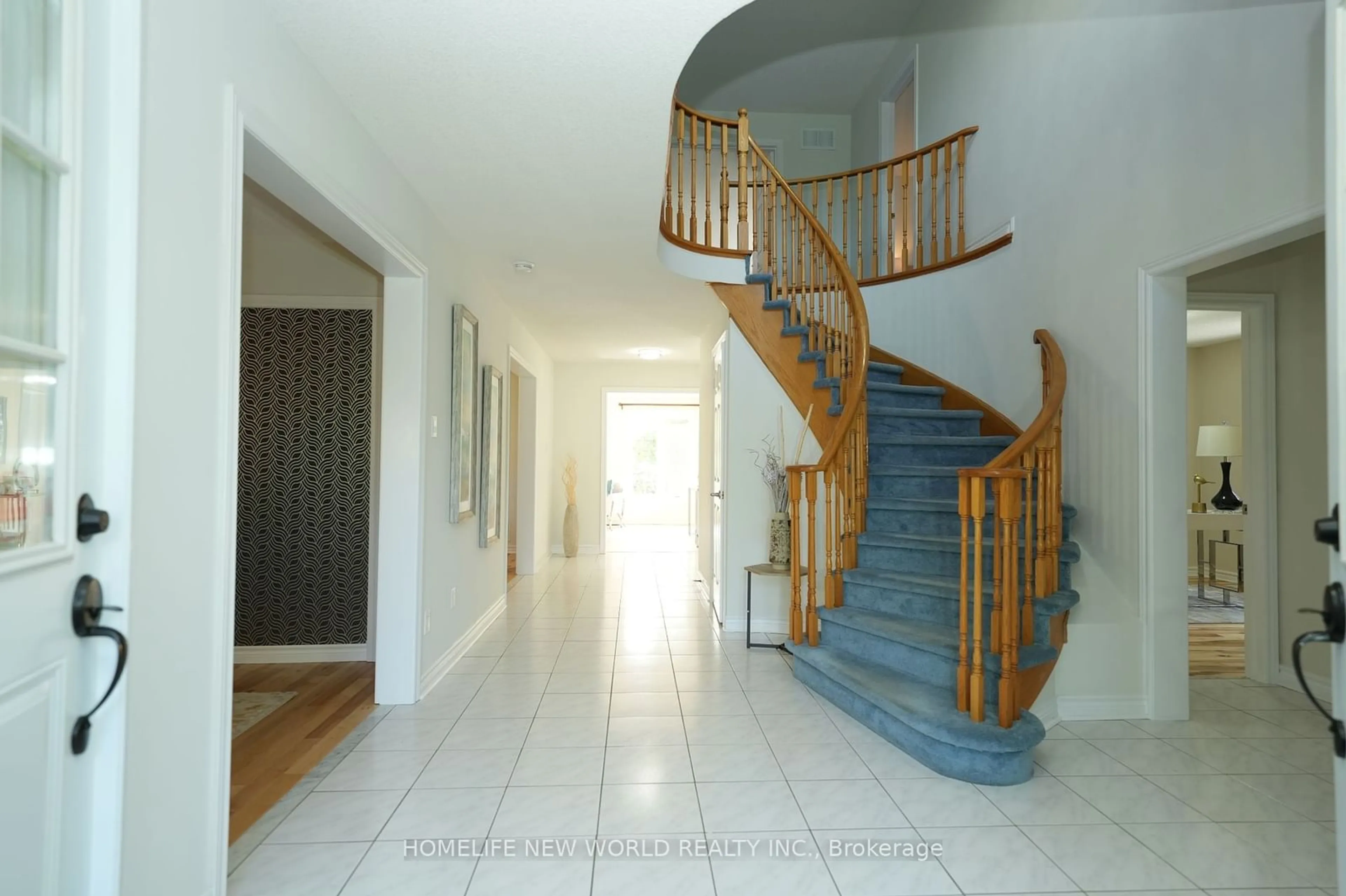 Indoor foyer for 2 Marydale Ave, Markham Ontario L3S 3N4