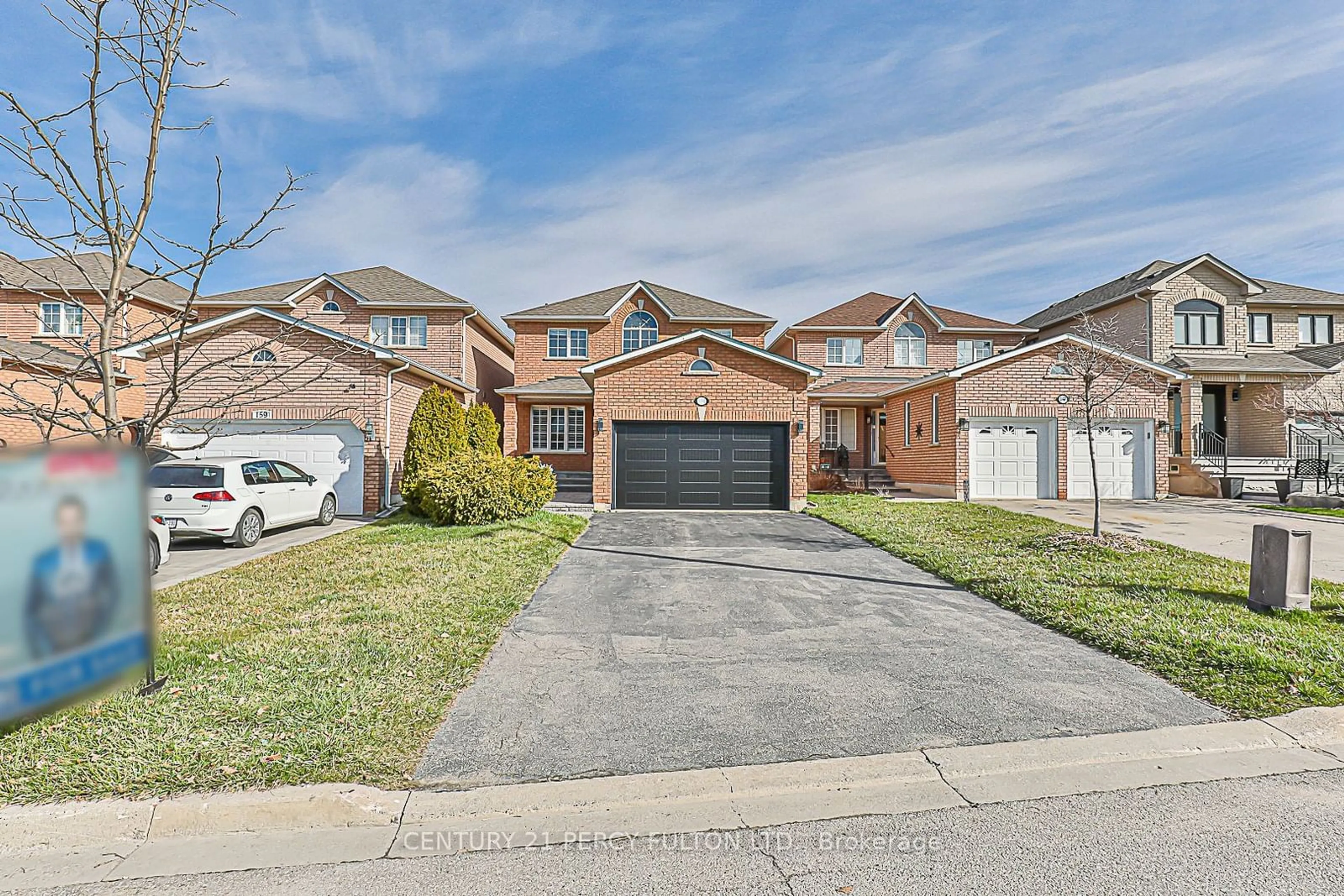 A pic from exterior of the house or condo for 151 Rosanna Cres, Vaughan Ontario L6A 3E4