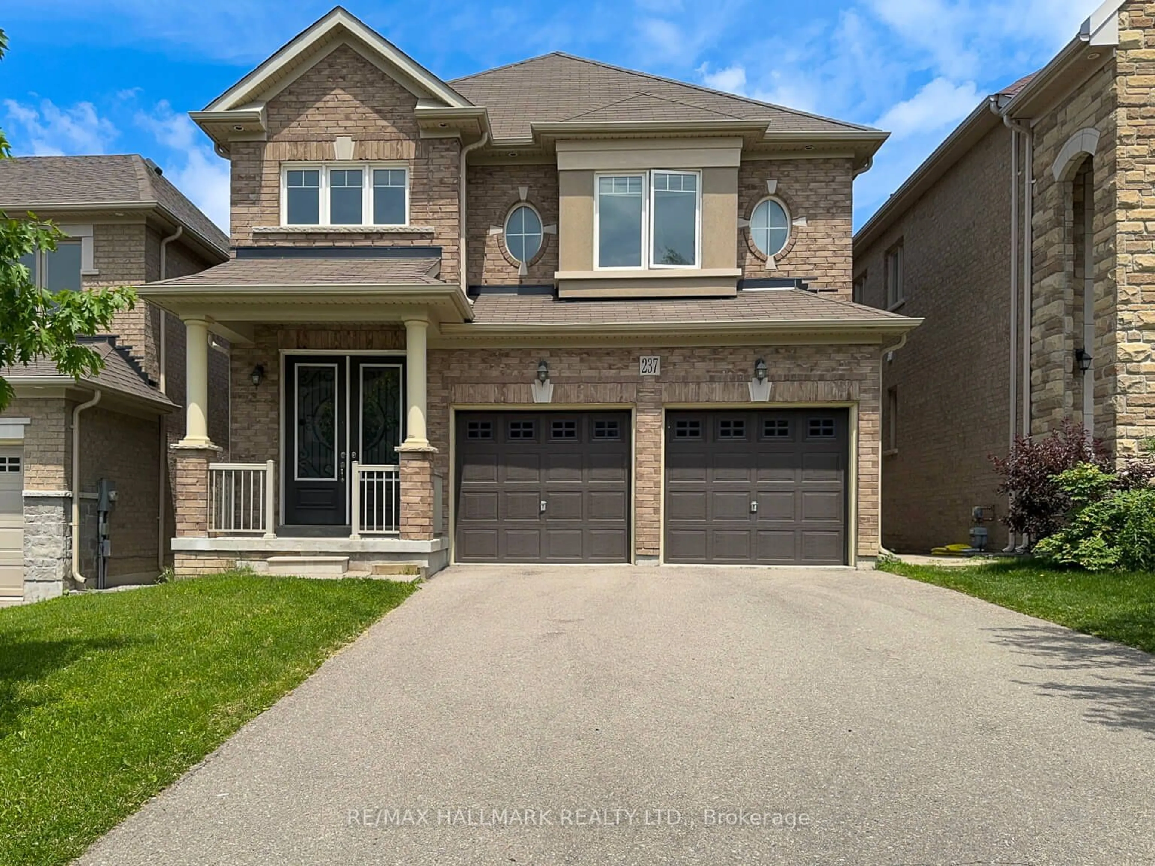 Frontside or backside of a home for 237 Frederick Curran Lane, Newmarket Ontario L3X 3J3