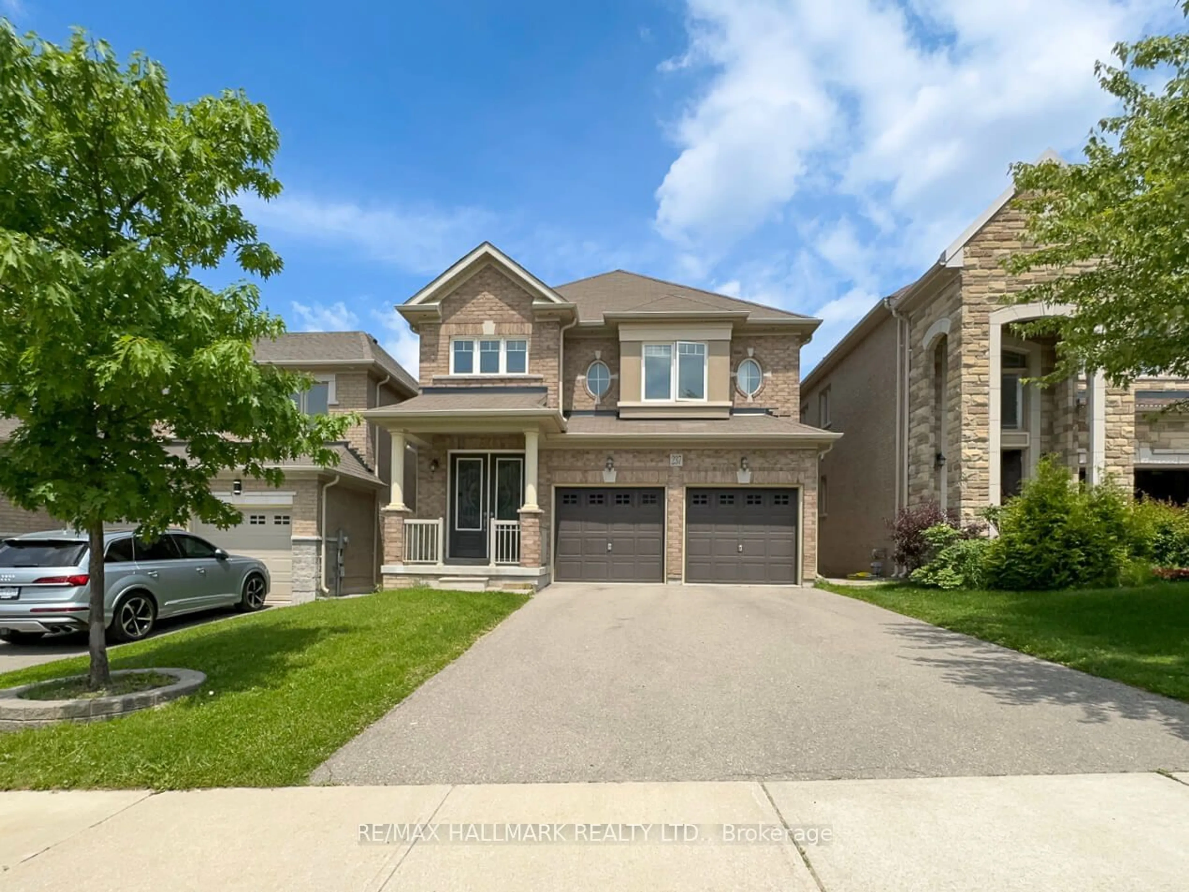 Frontside or backside of a home for 237 Frederick Curran Lane, Newmarket Ontario L3X 3J3