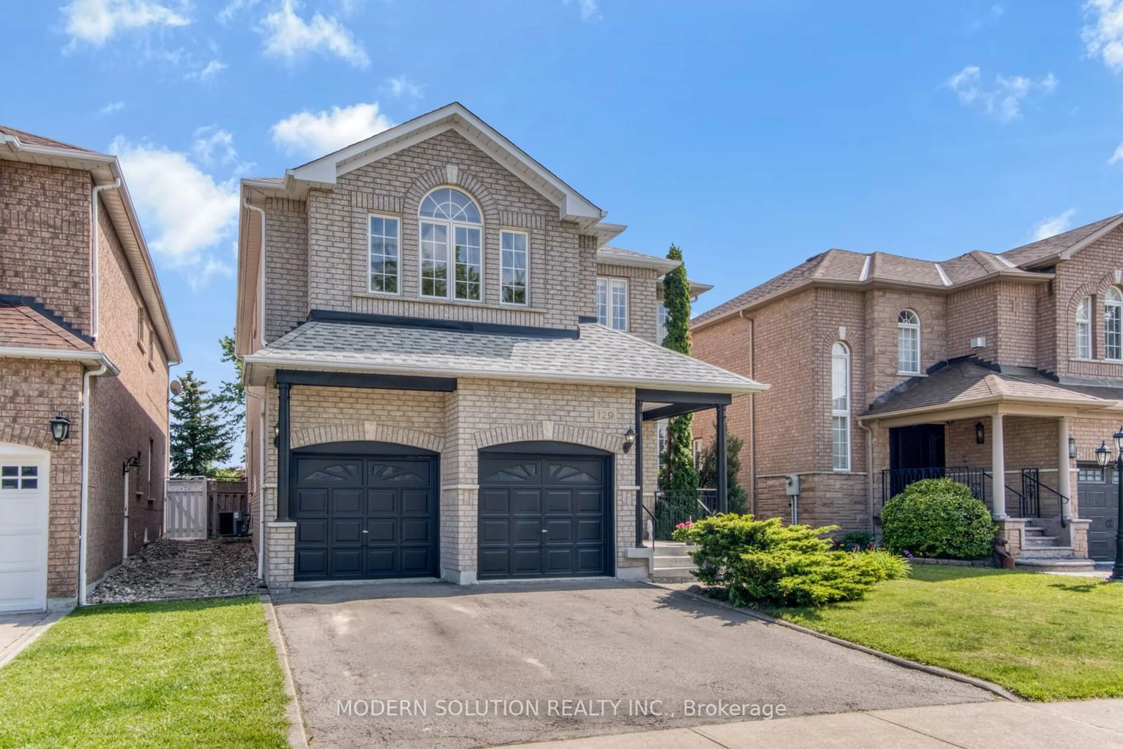 Home with brick exterior material for 129 Sonoma Blvd, Vaughan Ontario L4H 1N8