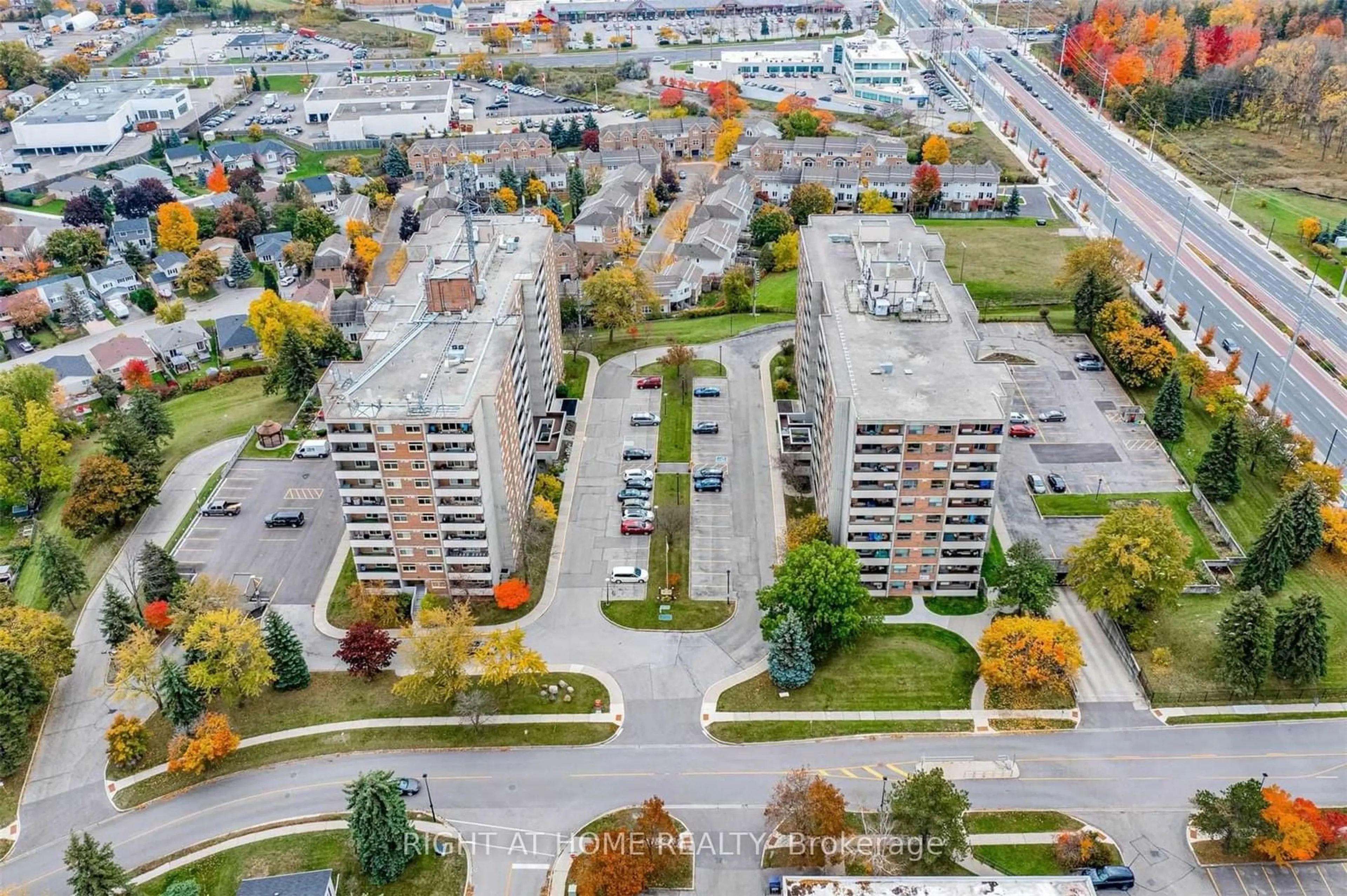 Lakeview for 40 William Roe Blvd #204, Newmarket Ontario L3Y 5N4