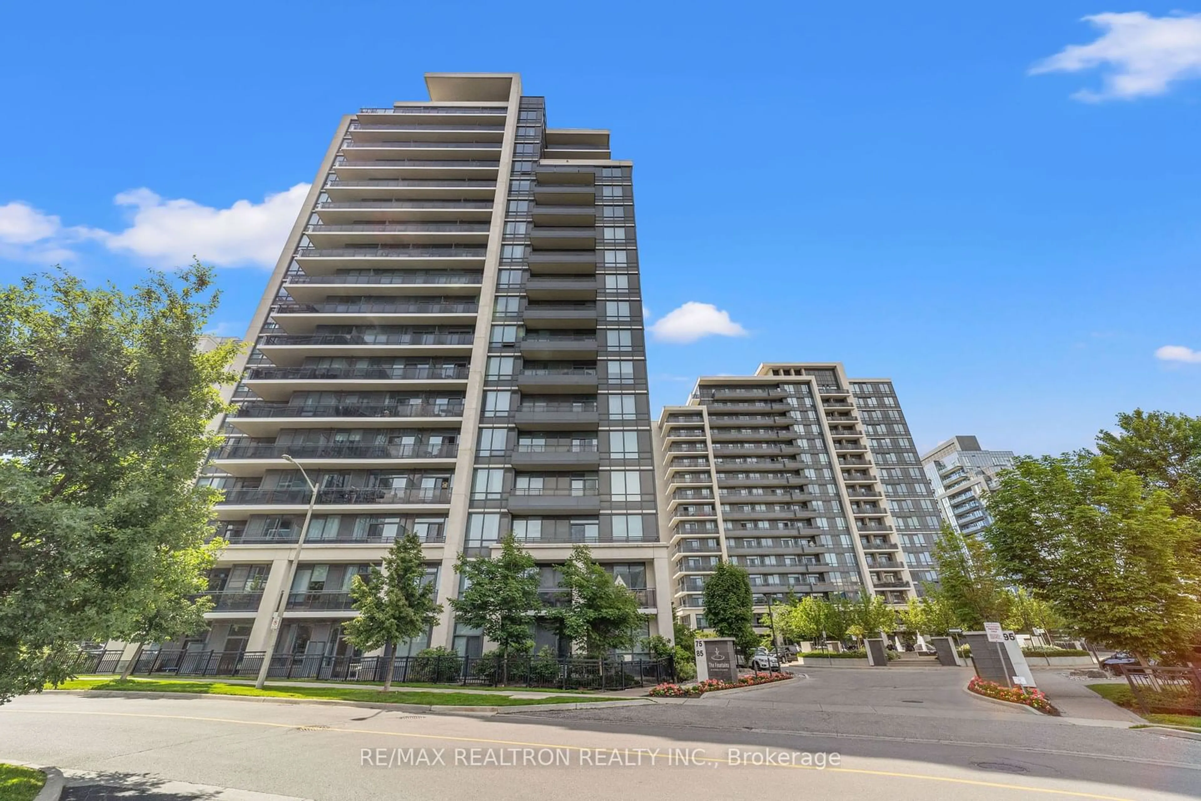 A pic from exterior of the house or condo for 75 North Park Rd #608, Vaughan Ontario L4J 0H8