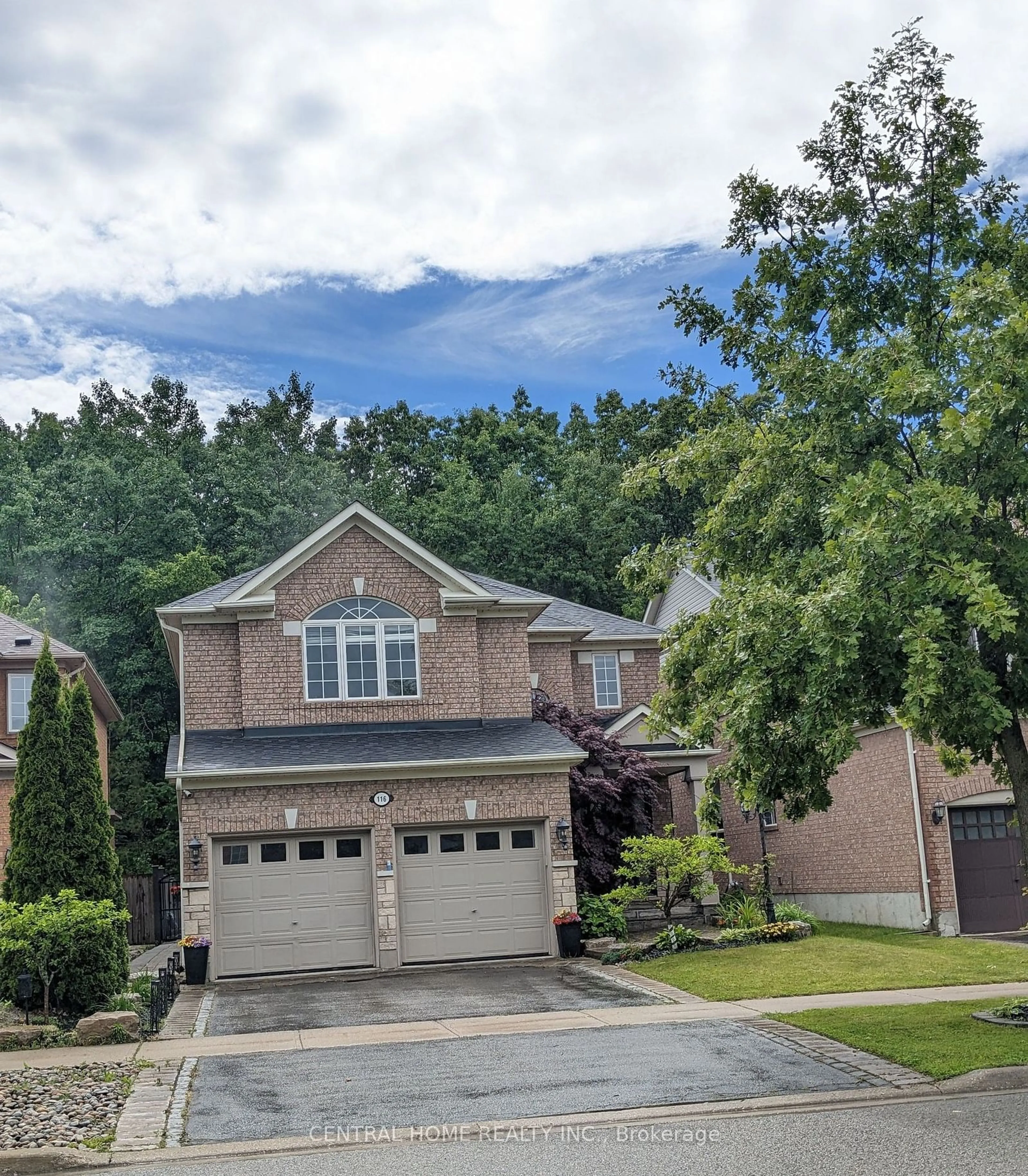 Frontside or backside of a home for 116 Wood Rim Dr, Richmond Hill Ontario L4E 4N8