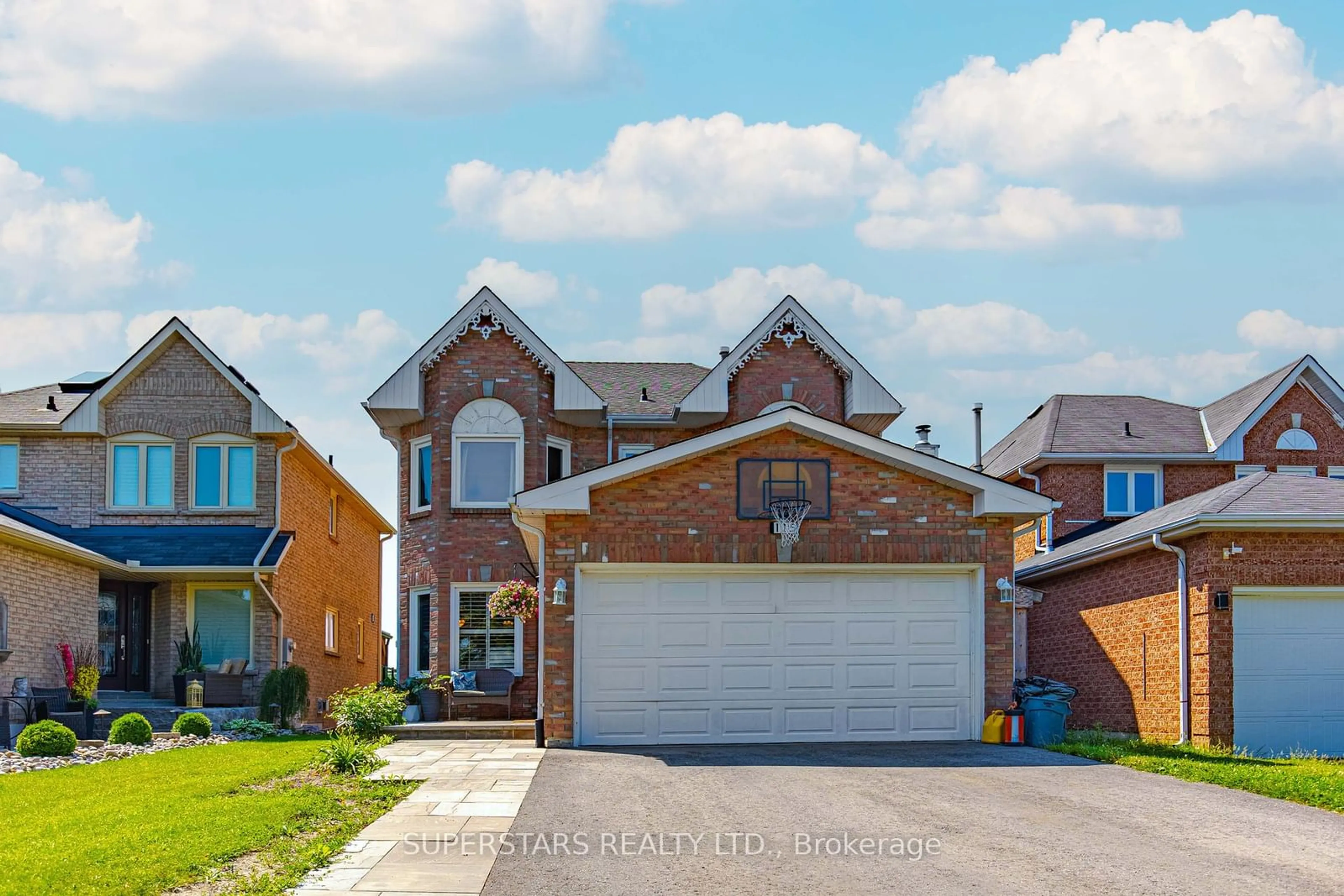 Frontside or backside of a home for 115 Dawlish Ave, Aurora Ontario L4G 6R3