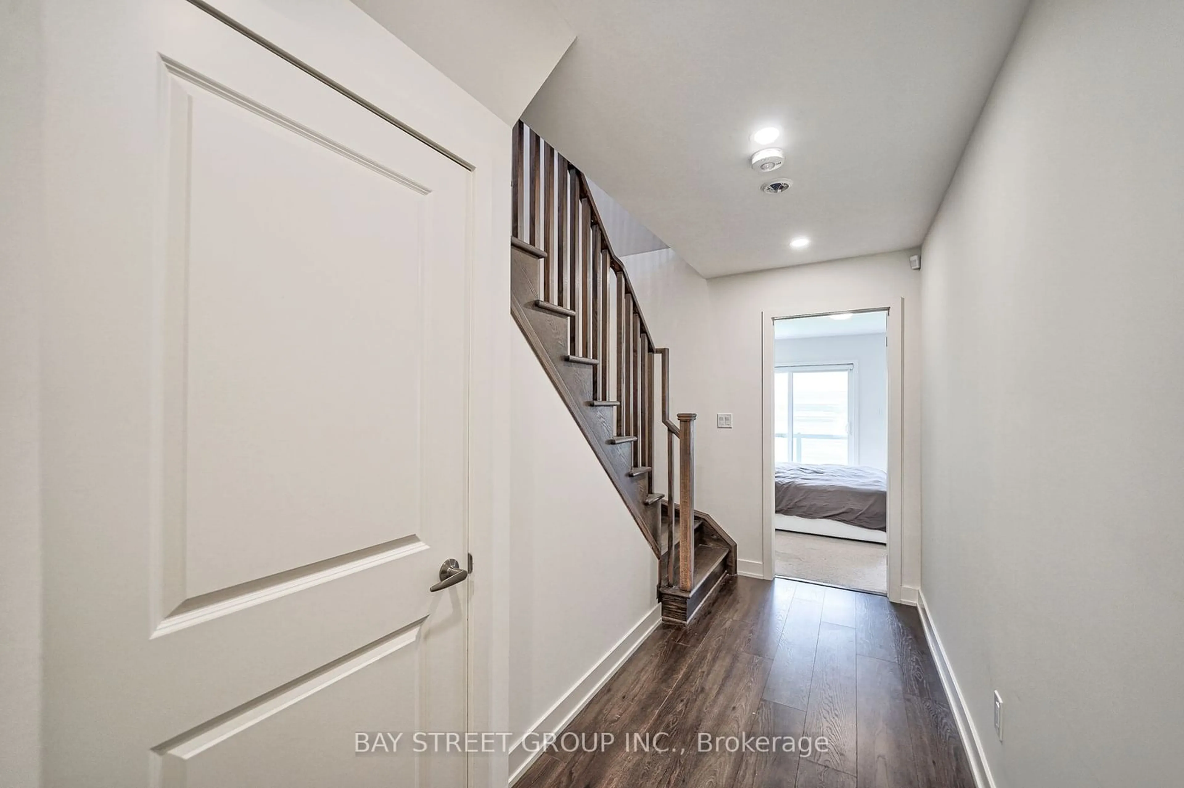 Indoor entryway for 146 Pageant Ave, Vaughan Ontario L4H 4R7