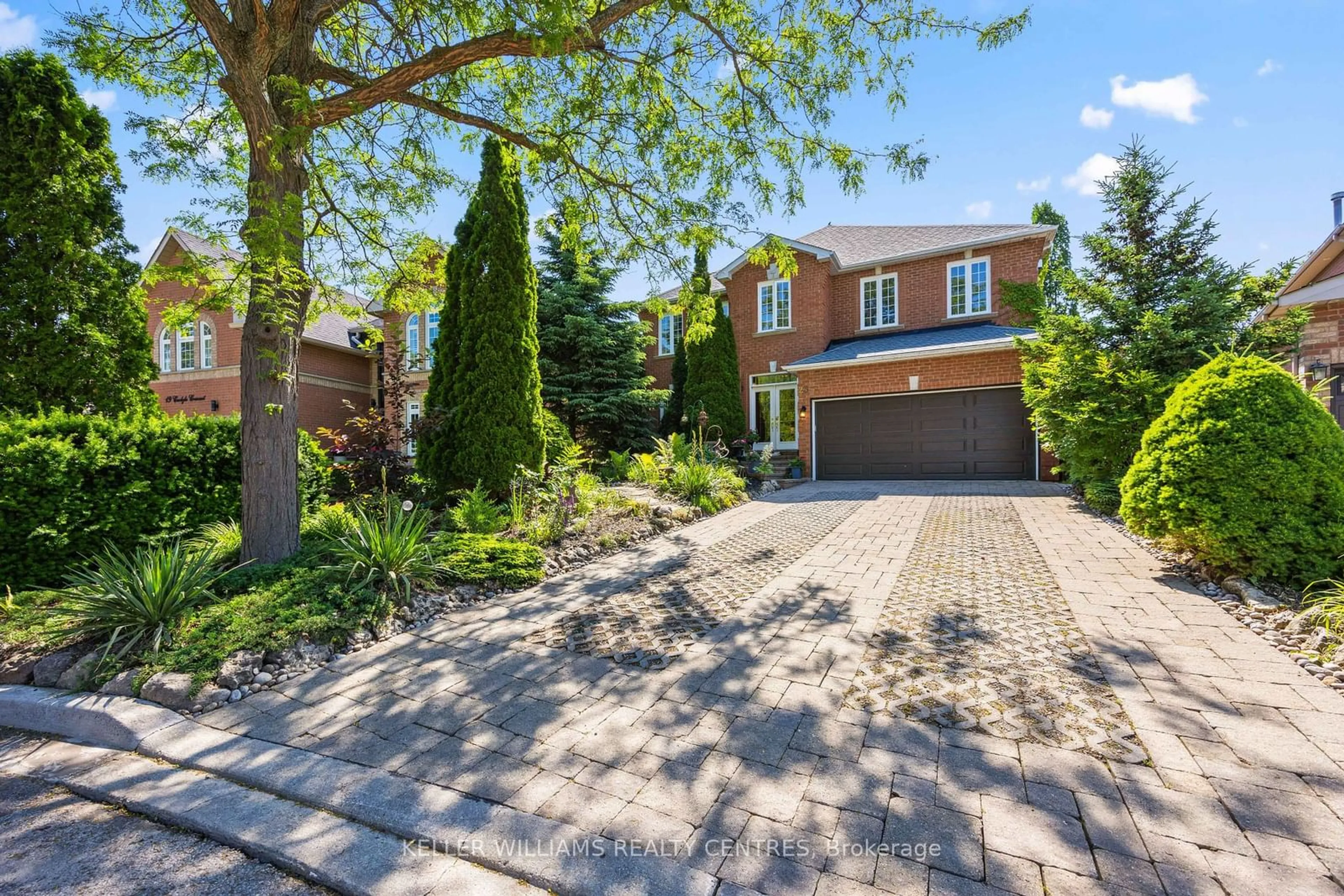 Home with brick exterior material for 23 Carlyle Cres, Aurora Ontario L4G 6P6