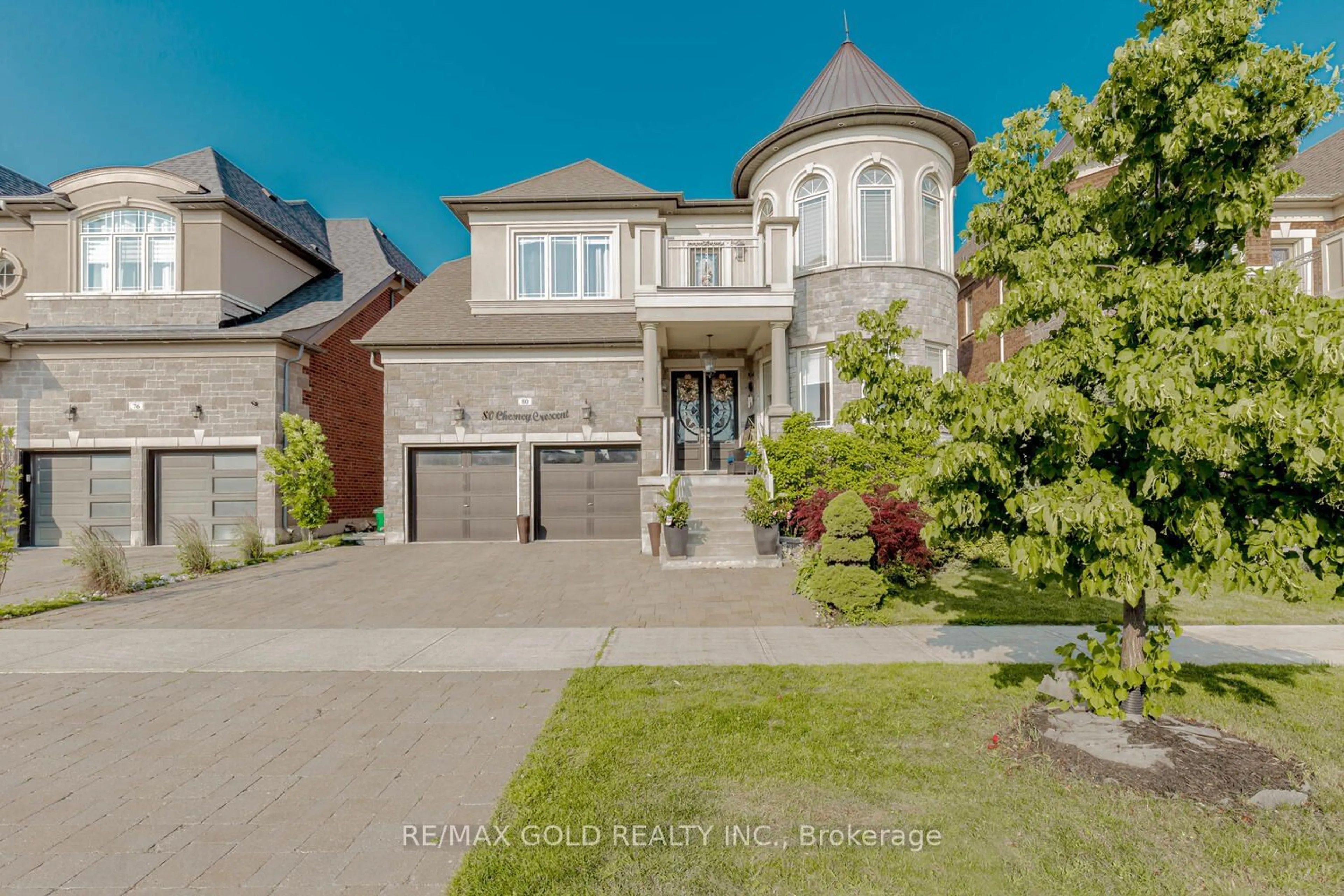 Frontside or backside of a home for 80 Chesney Cres, Vaughan Ontario L0J 1C0