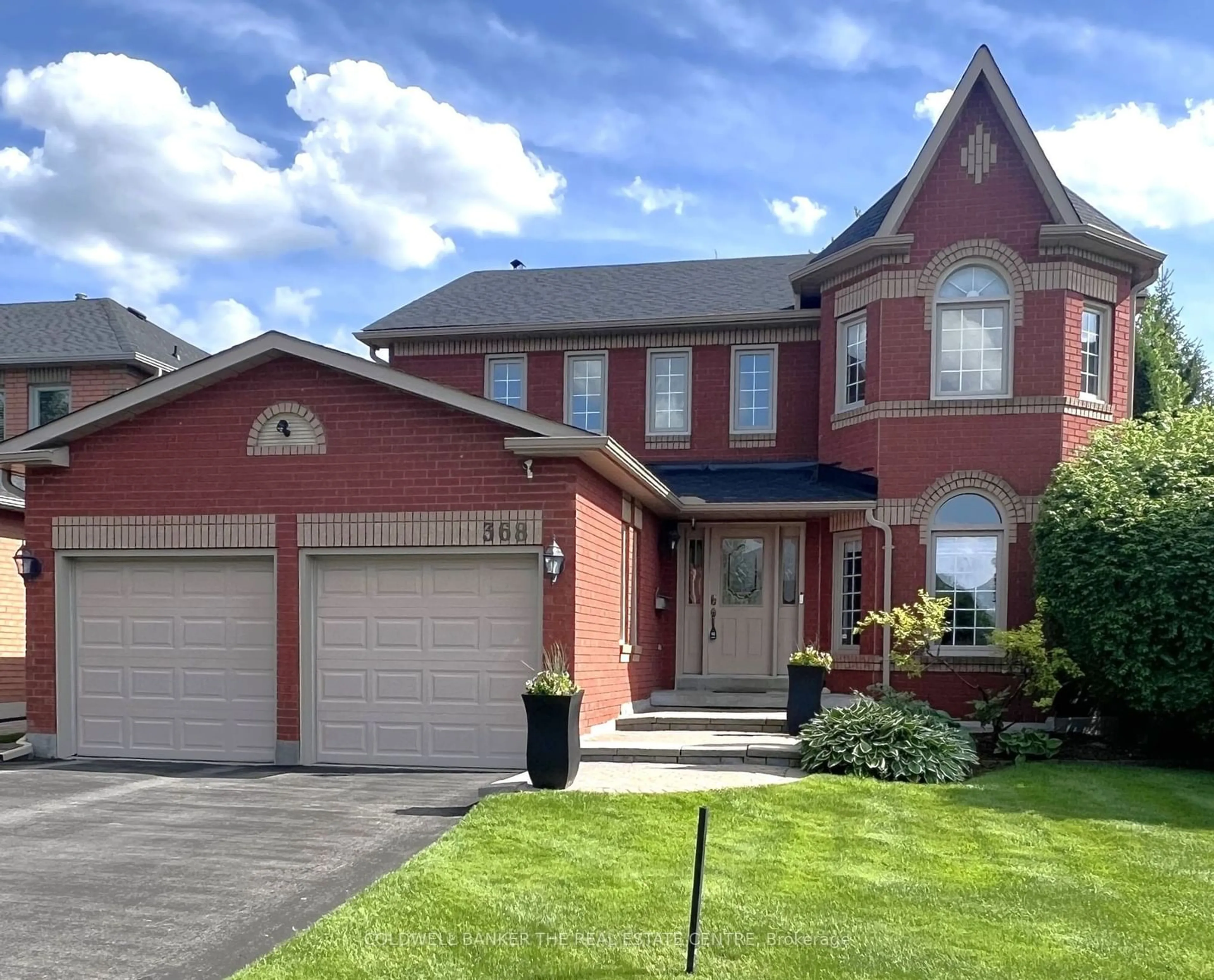 Home with brick exterior material for 368 Otton Rd, Newmarket Ontario L3X 1E4