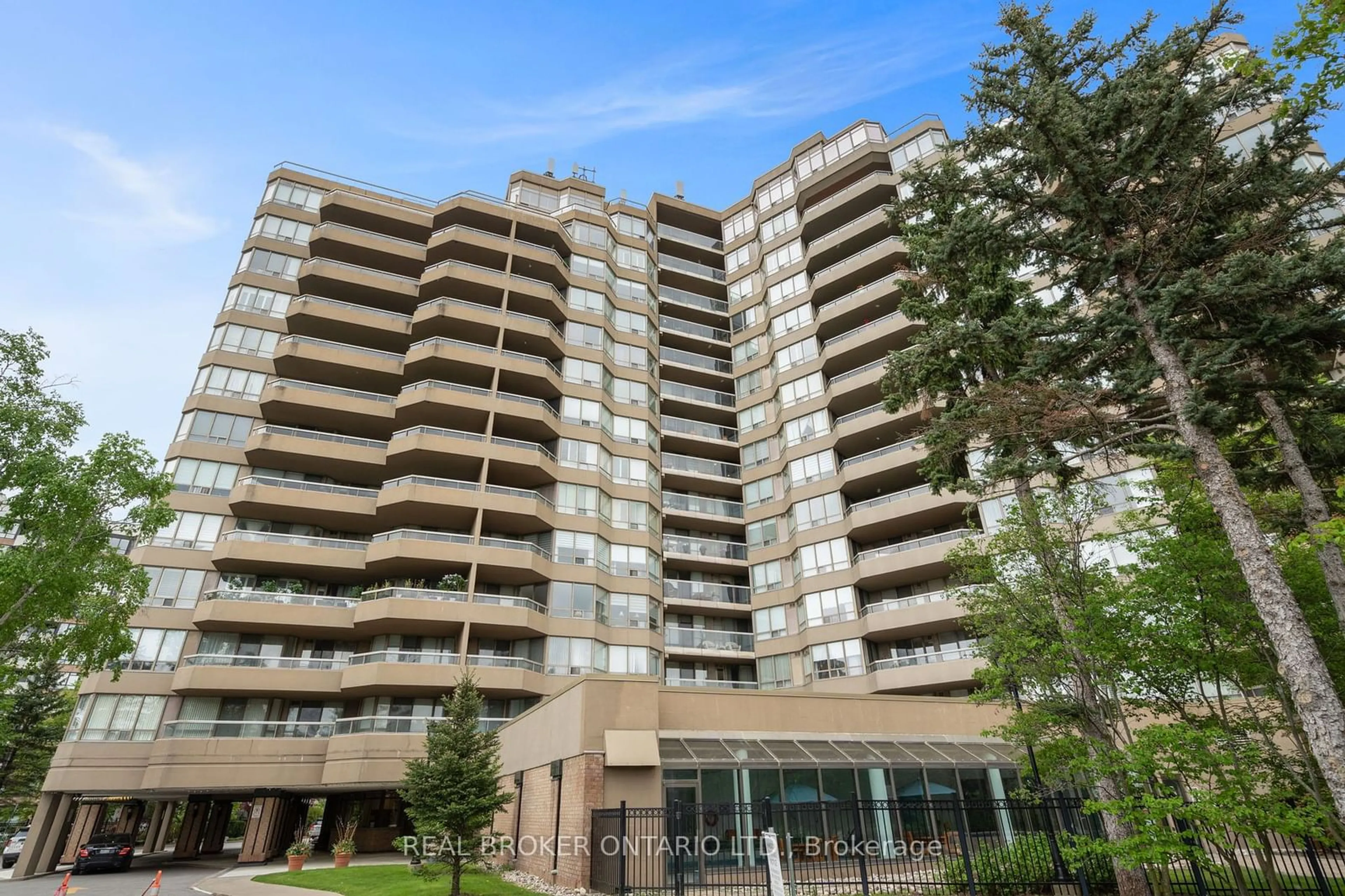 A pic from exterior of the house or condo for 610 Bullock Dr #PH5, Markham Ontario L3R 0G1