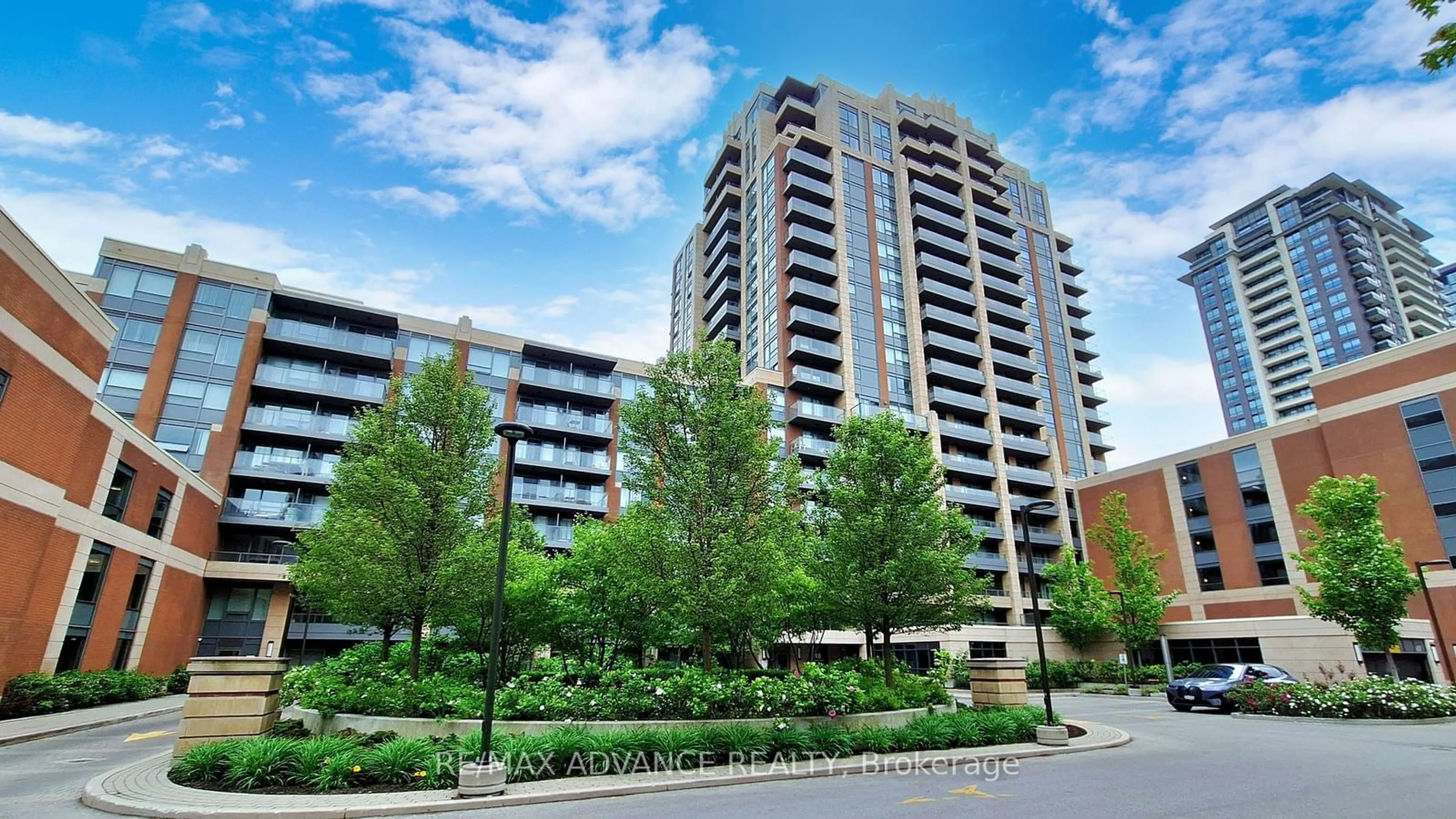 A pic from exterior of the house or condo for 18 Uptown Dr #210, Markham Ontario L3R 5M5