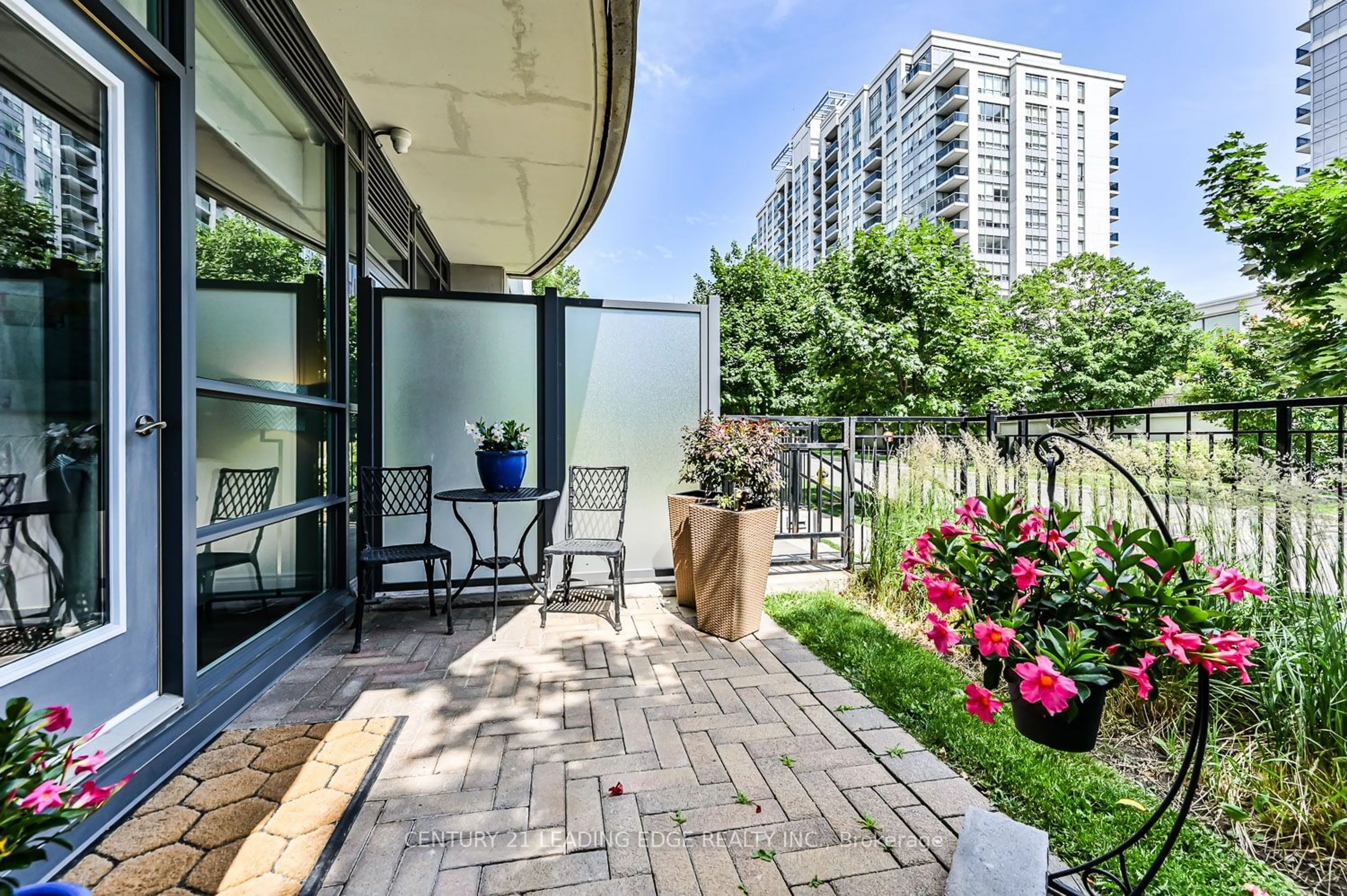 Patio for 30 North Park Rd #109, Vaughan Ontario L4J 0G6