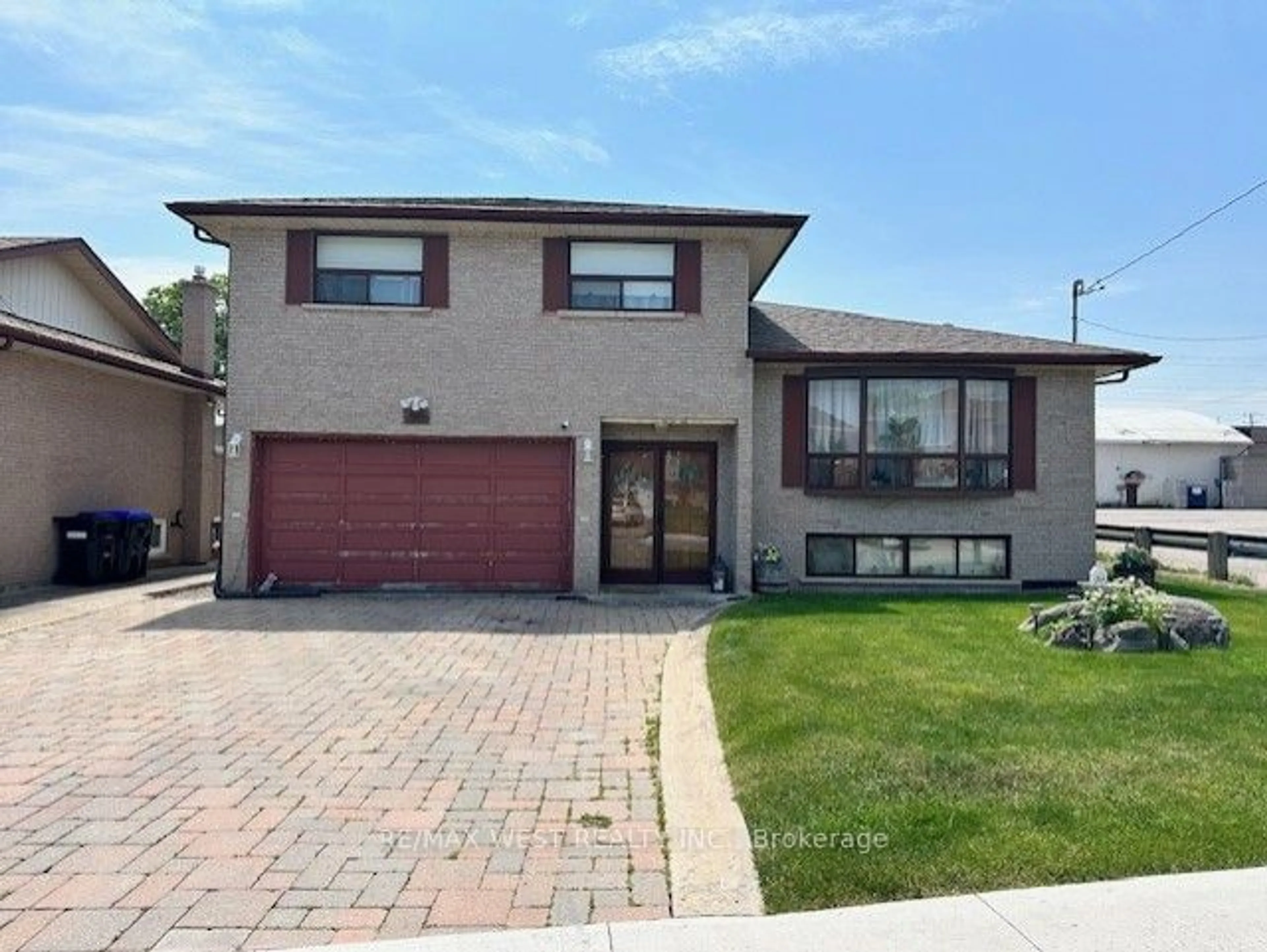 Frontside or backside of a home for 50 Back St, Bradford West Gwillimbury Ontario L3Z 2B1