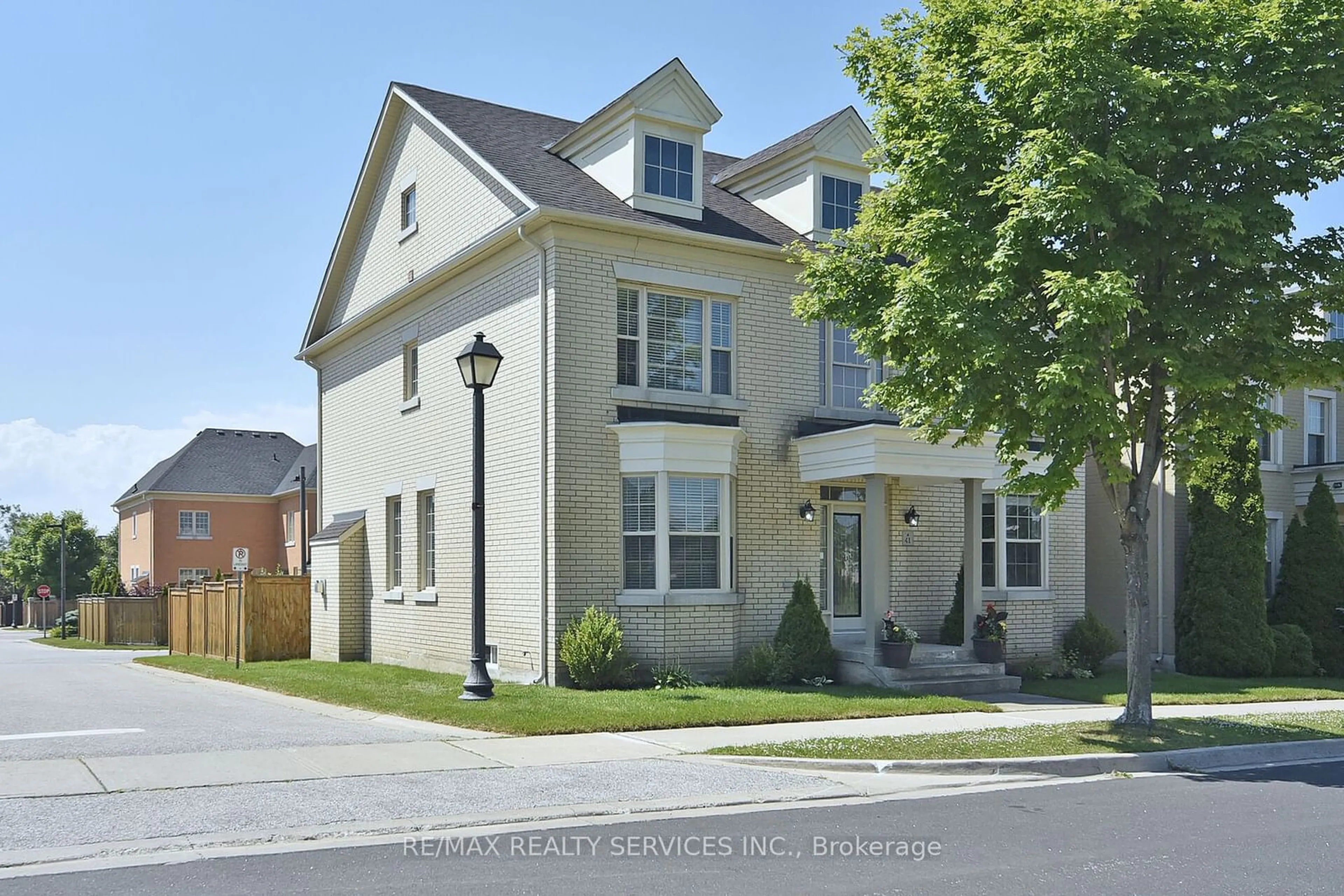 A pic from exterior of the house or condo for 41 Reflection Rd, Markham Ontario L6C 0A7