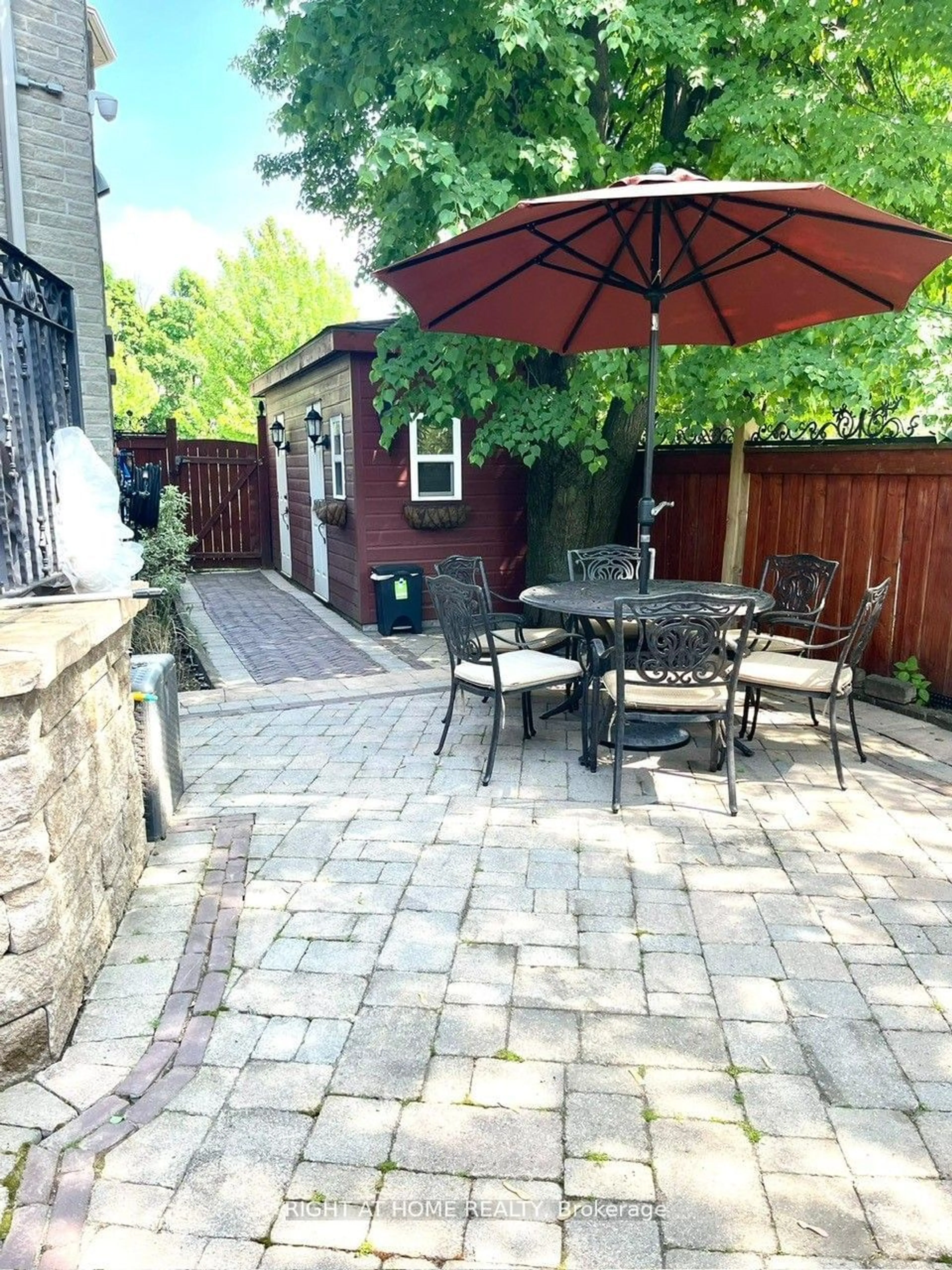 Patio for 10 King High Dr, Vaughan Ontario L4J 3N4