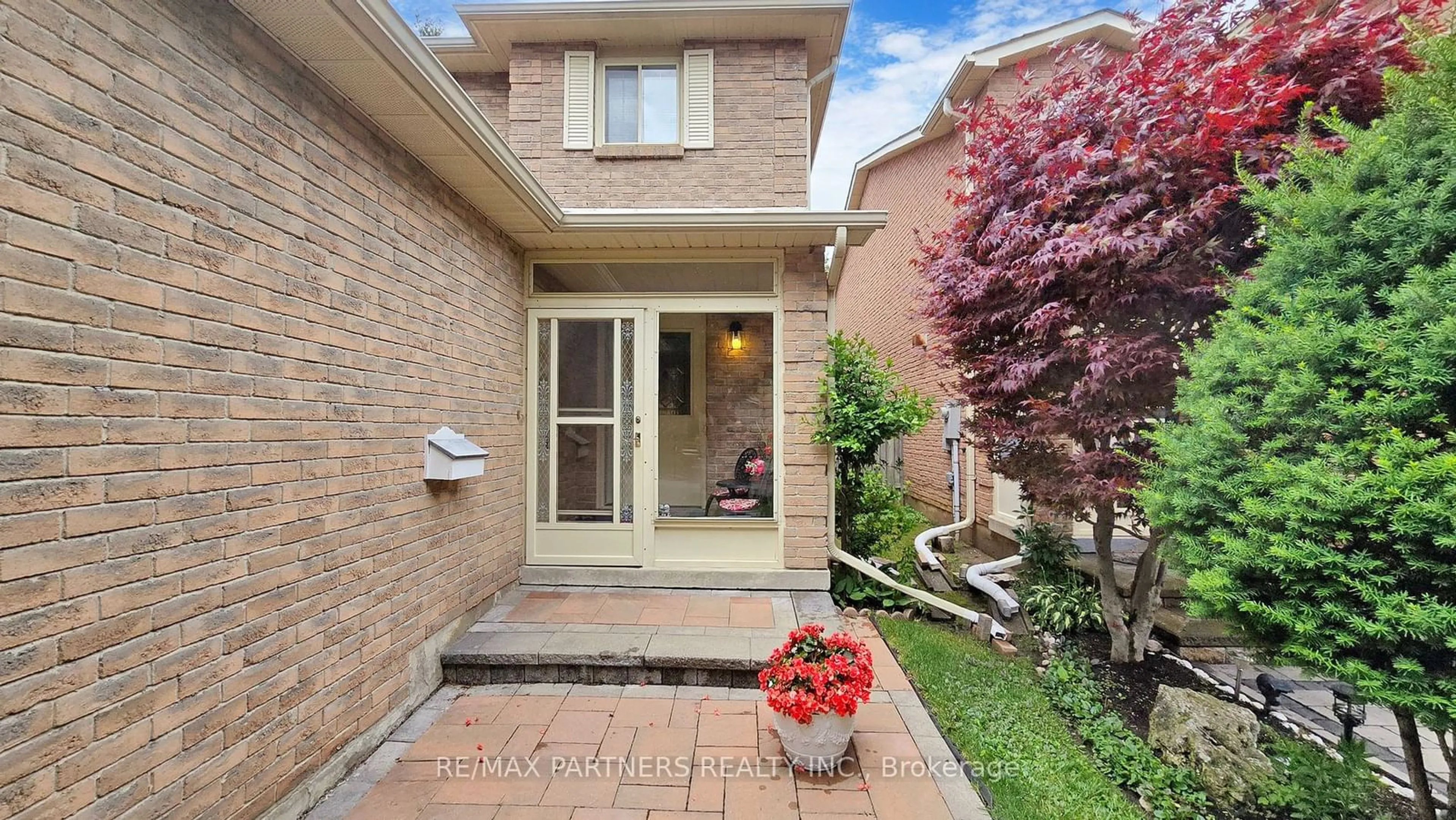 Home with brick exterior material for 72 Beck Dr, Markham Ontario L3P 5J9