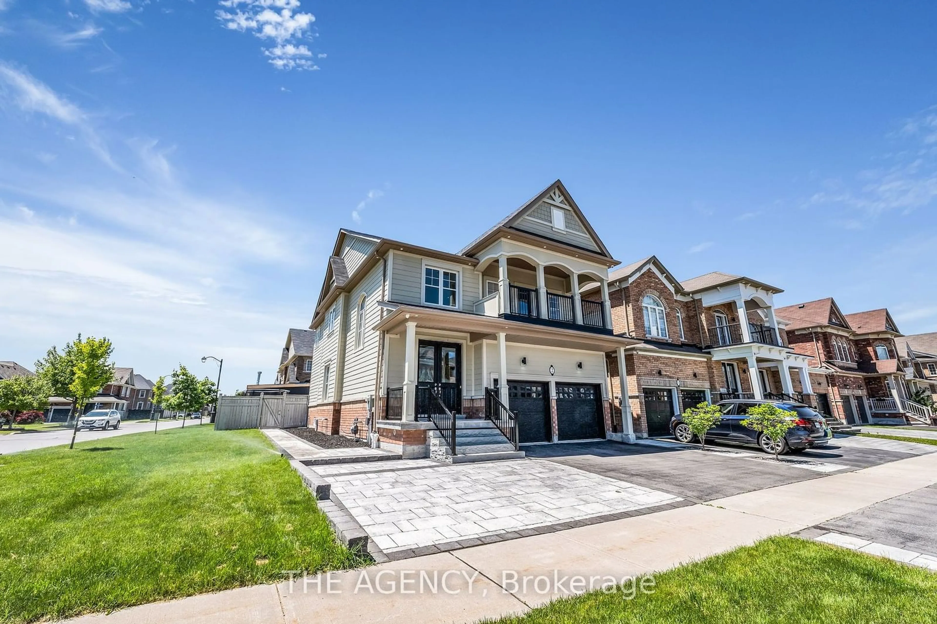 Frontside or backside of a home for 2 Leith Dr, Bradford West Gwillimbury Ontario L3Z 0G5