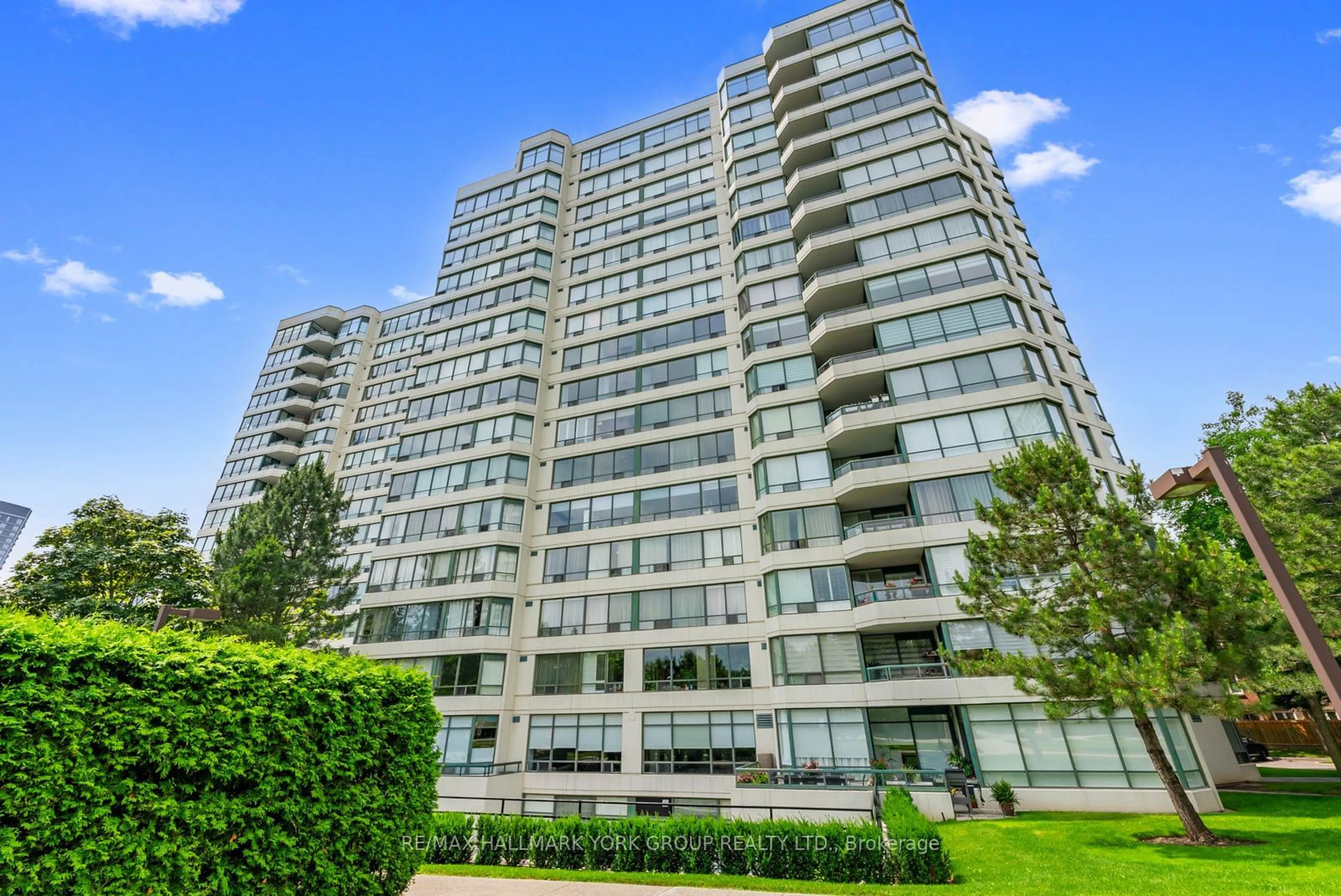 A pic from exterior of the house or condo for 110 Promenade Circ #1404, Vaughan Ontario L4J 7W8