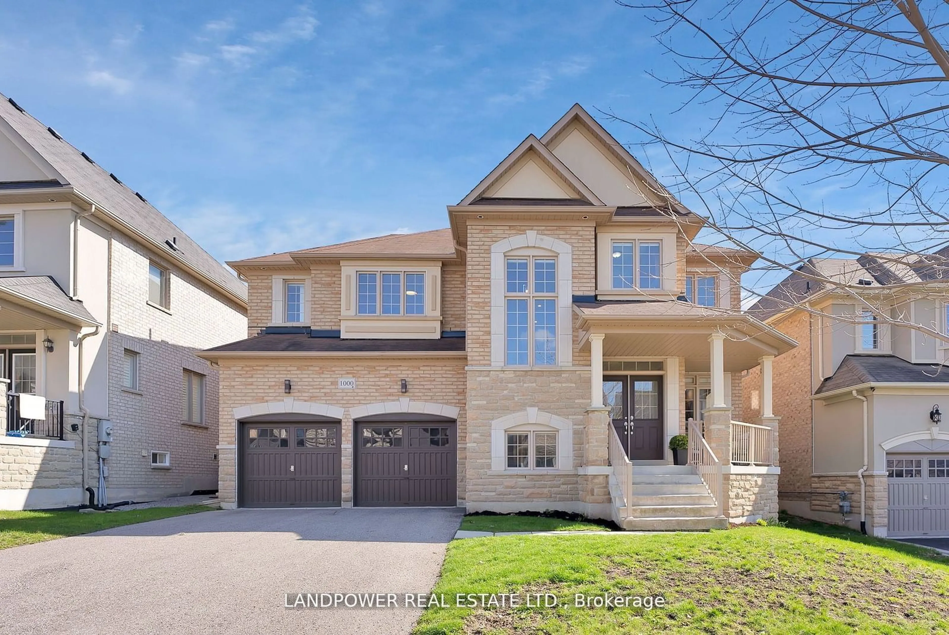 Frontside or backside of a home for 1000 Sherman Brock Circ, Newmarket Ontario L3X 0B8