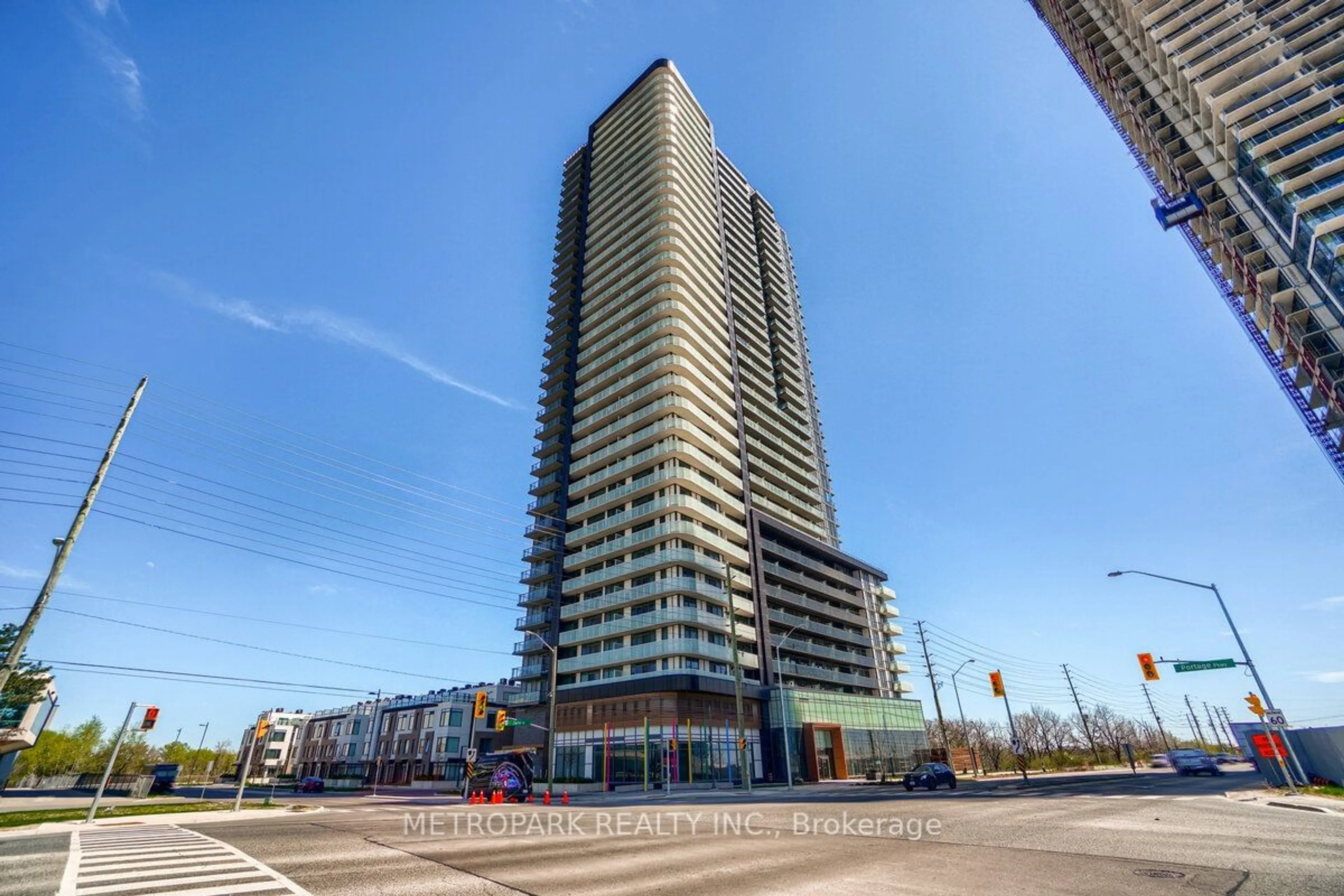 A pic from exterior of the house or condo for 7895 JANE St #3113, Vaughan Ontario L4K 2M7