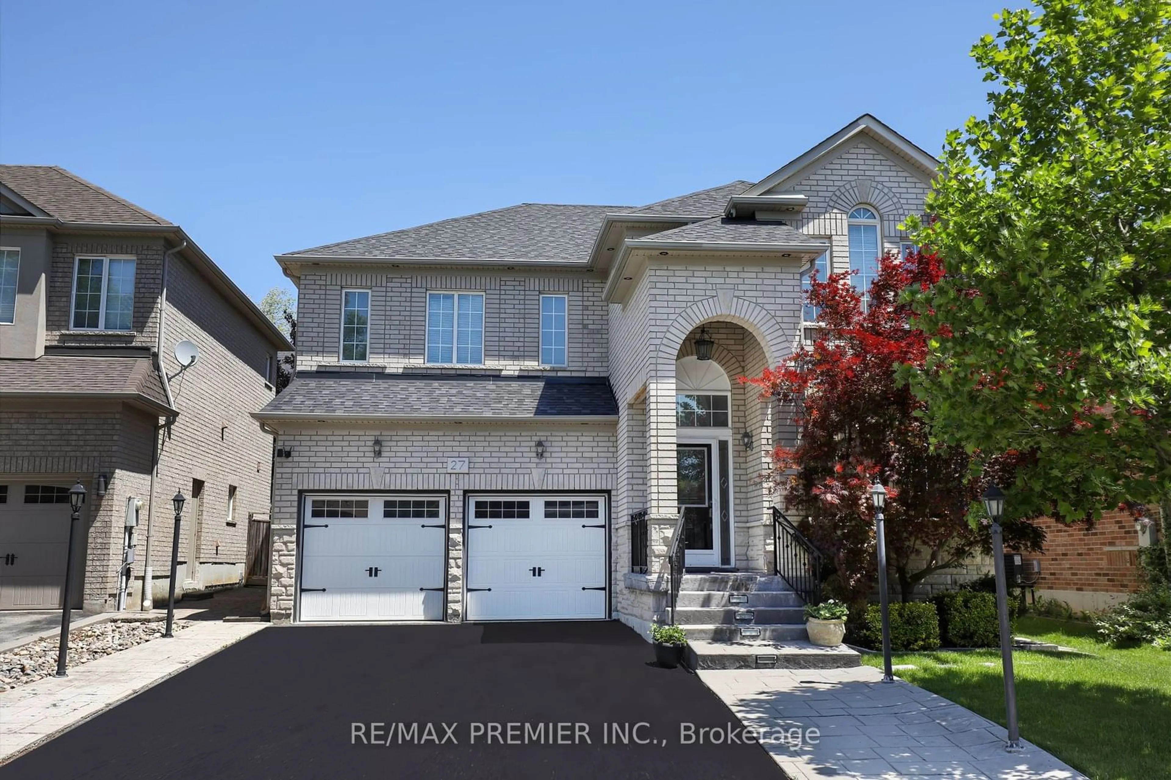 Frontside or backside of a home for 27 Giovanni Way, Vaughan Ontario L4H 1R7