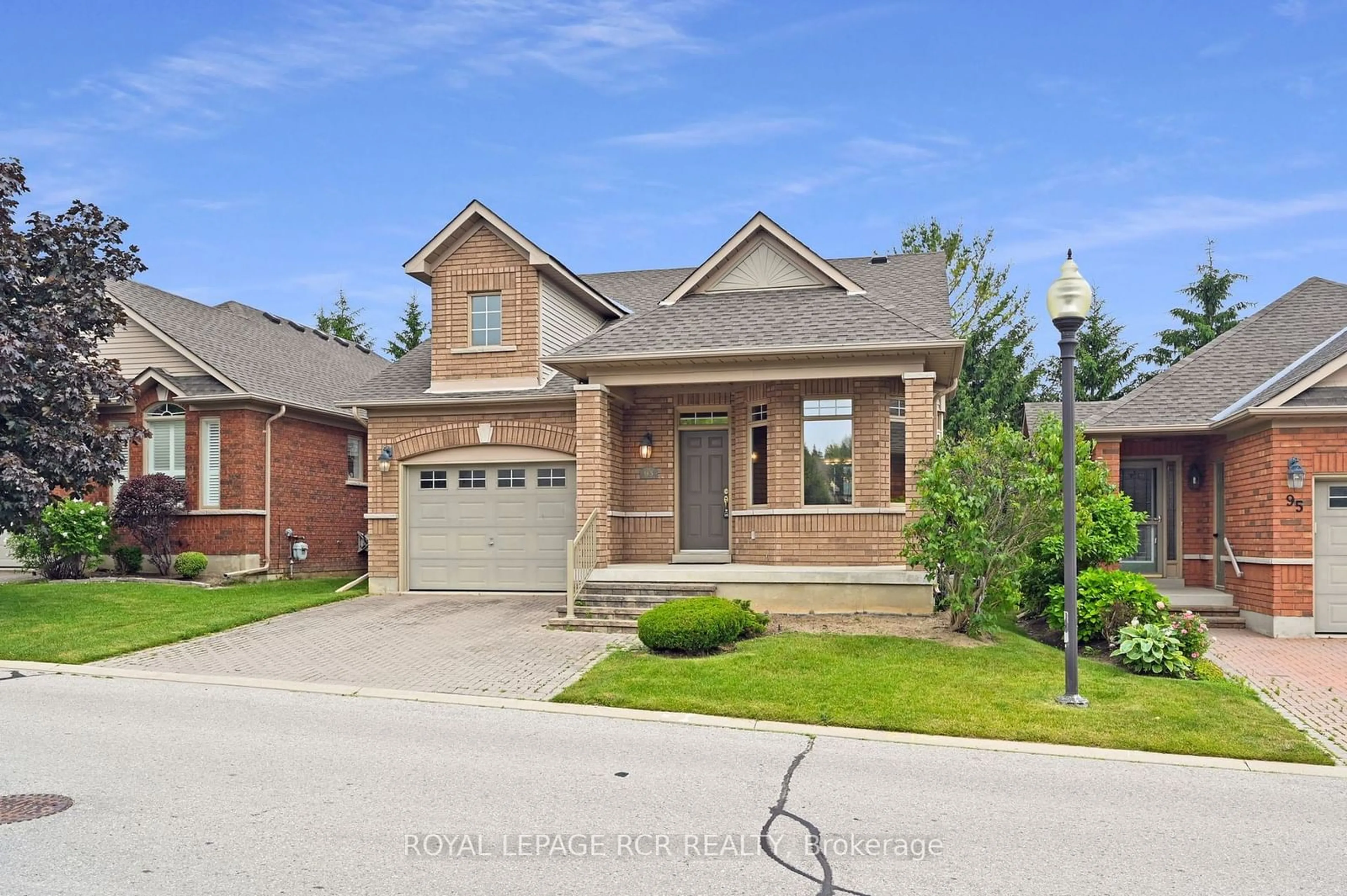 Home with brick exterior material for 93 Sunset Blvd, New Tecumseth Ontario L9R 2G9