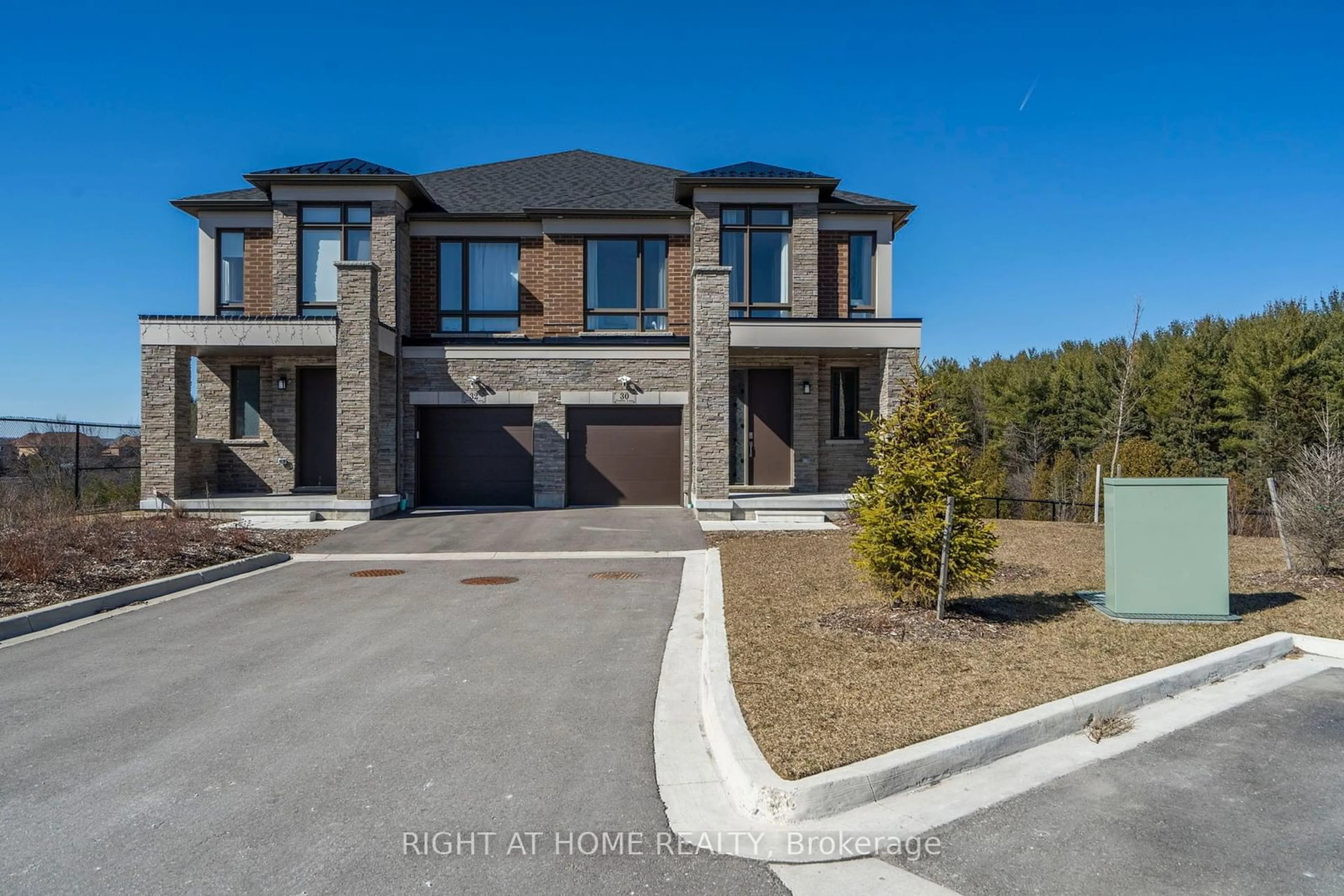 Frontside or backside of a home for 30 Stubbs Lane, Aurora Ontario L4G 3Y3