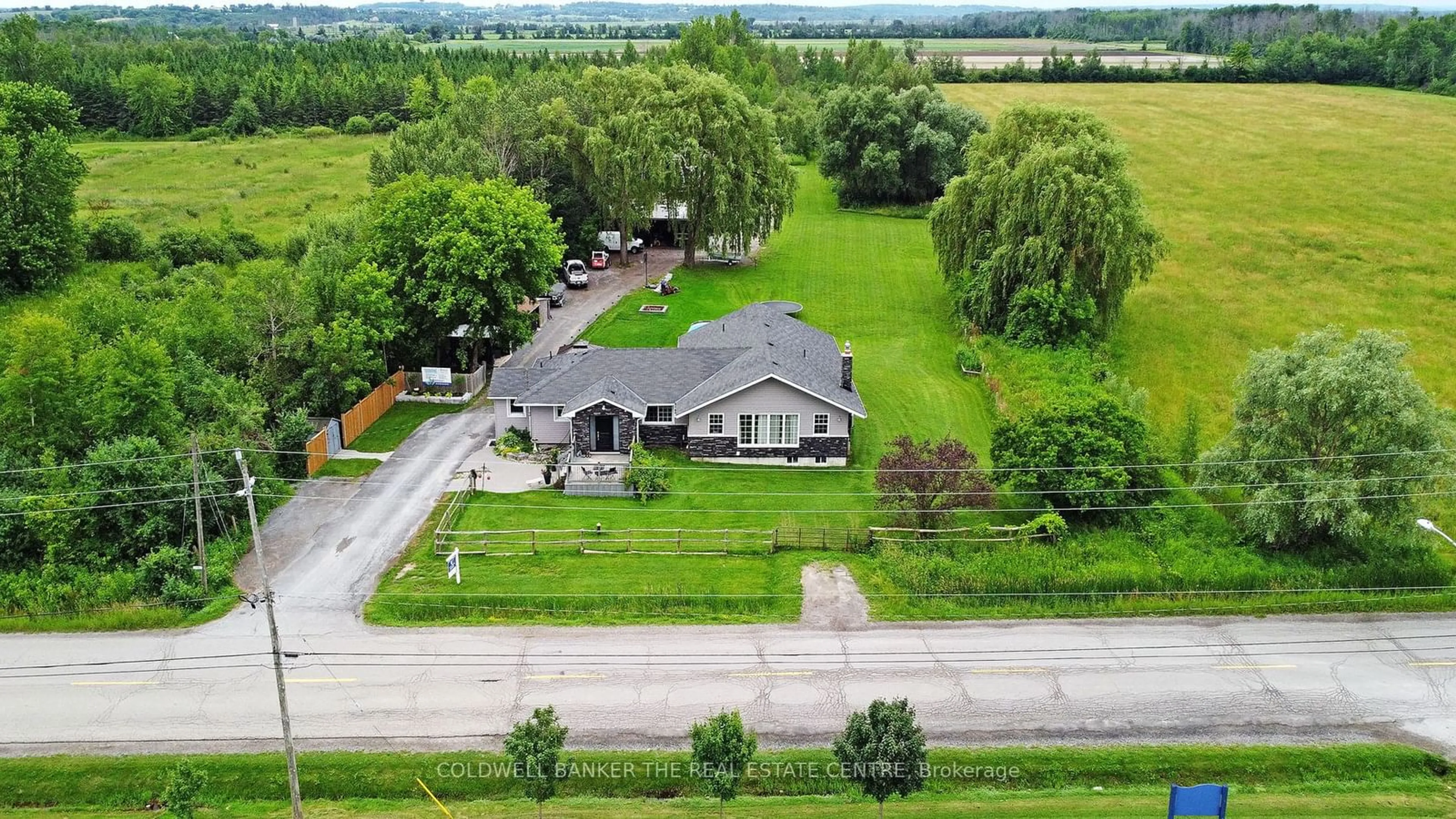 Frontside or backside of a home for 1109 Ravenshoe Rd, East Gwillimbury Ontario L9P 1R2