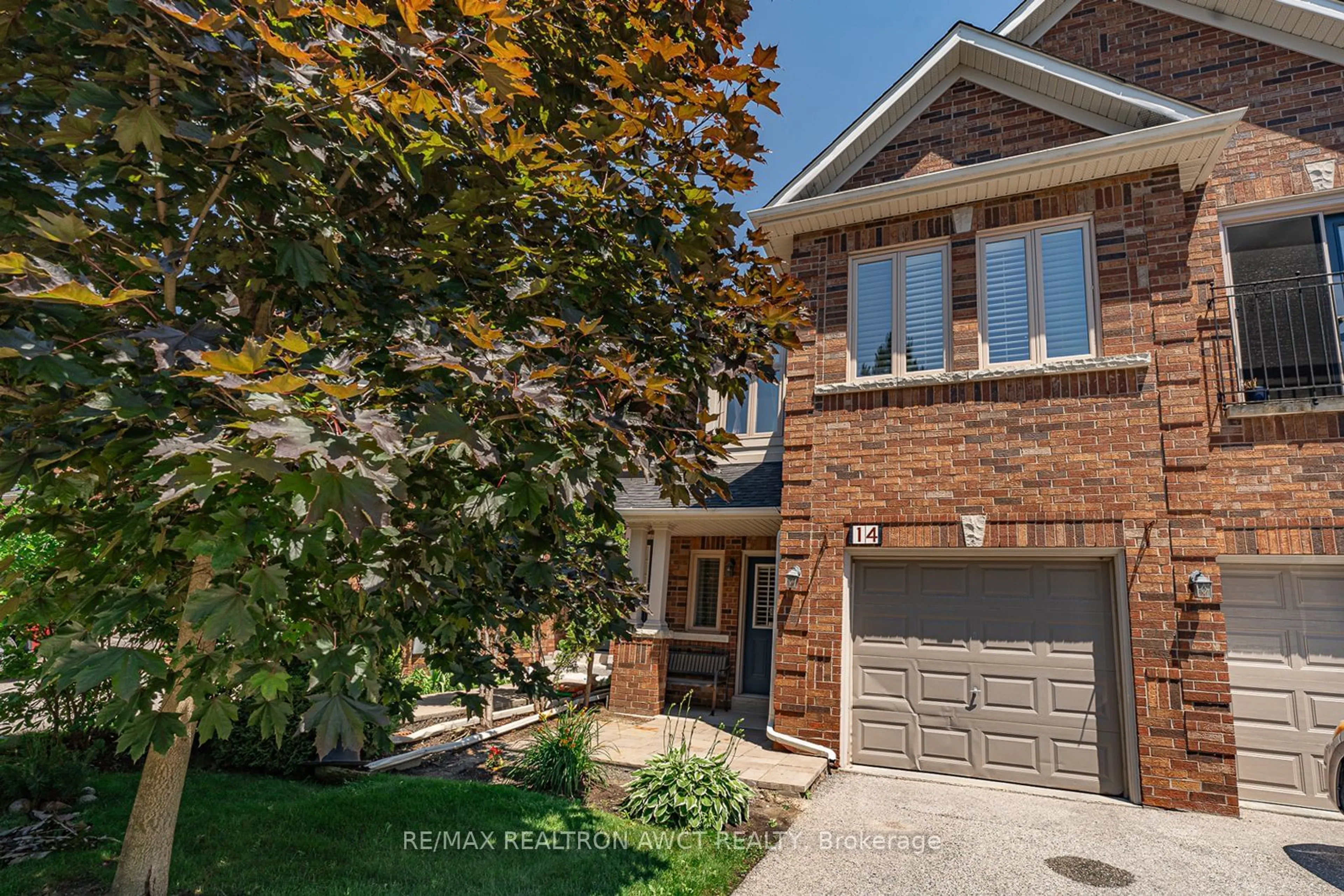 Home with brick exterior material for 255 Shaftsbury Ave #14, Richmond Hill Ontario L4C 0L9