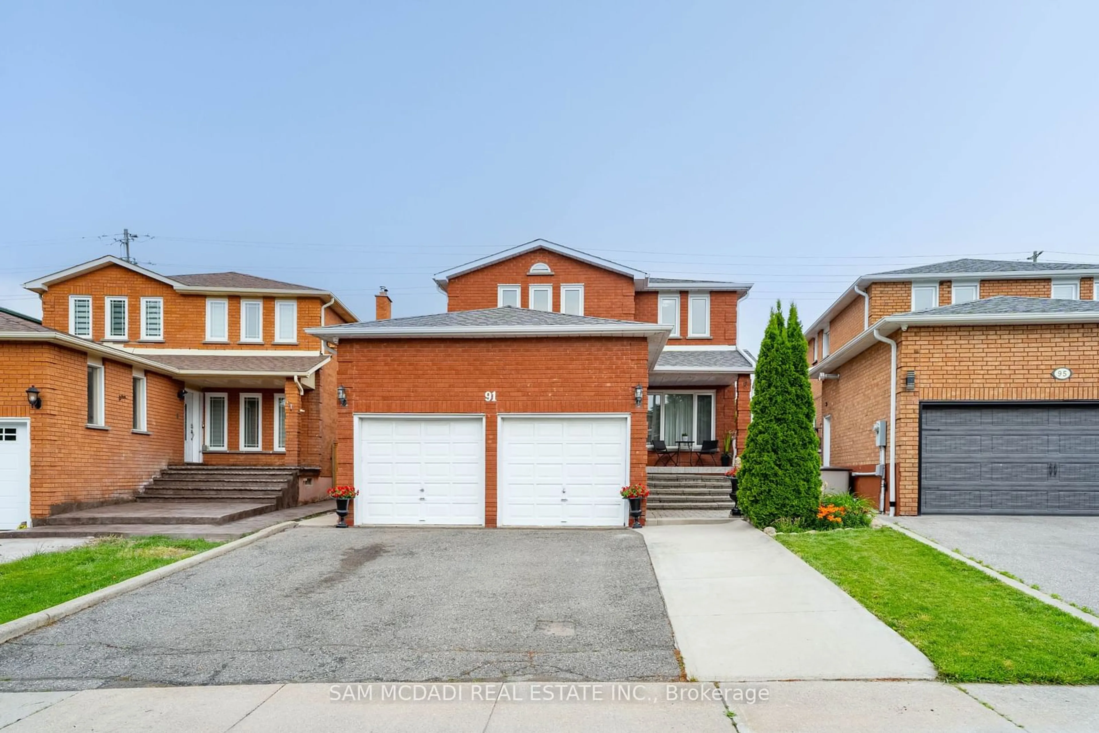 Frontside or backside of a home for 91 Cabinet Cres, Vaughan Ontario L4L 6H7