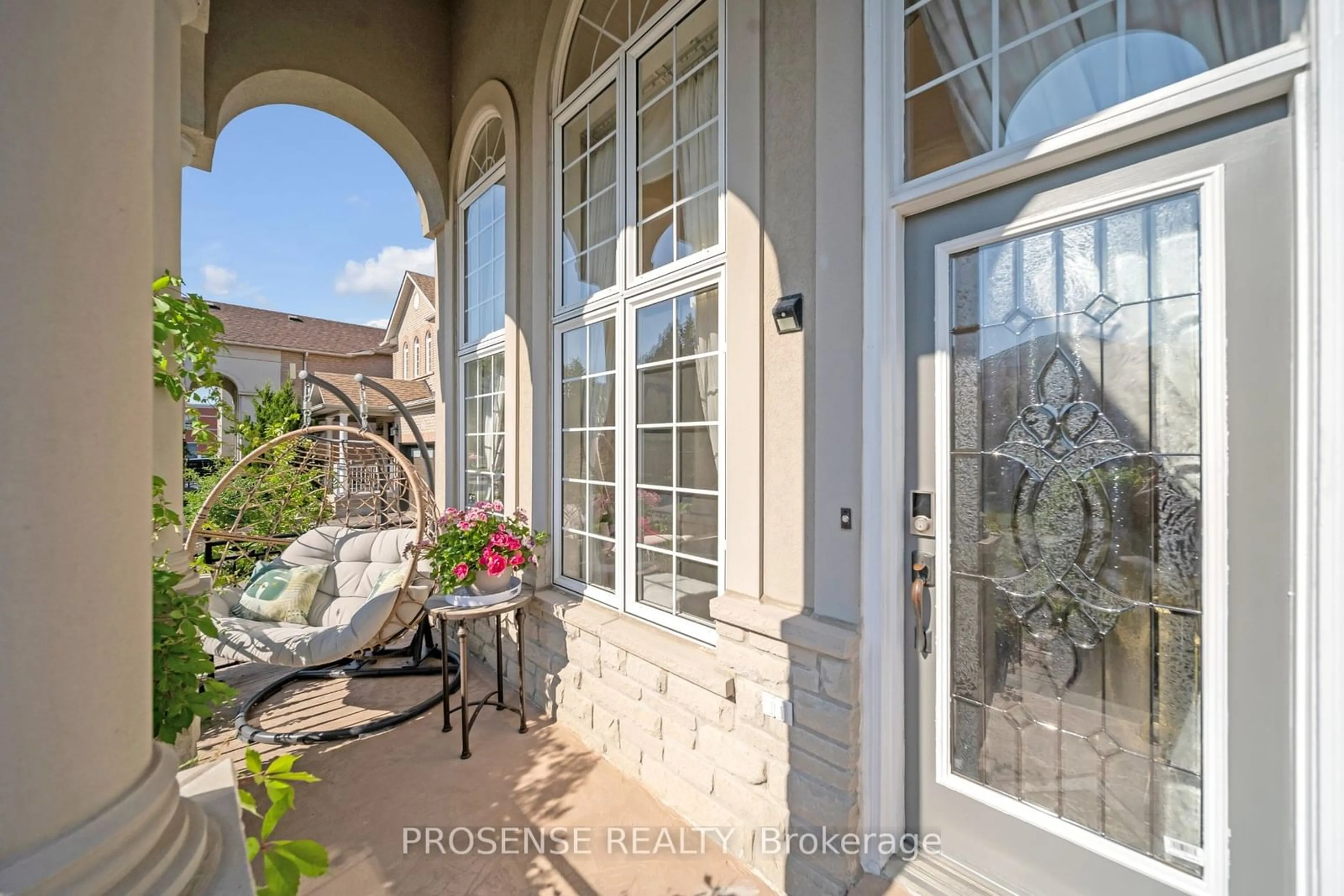 Indoor entryway for 71 Oland Dr, Vaughan Ontario L4H 2H2