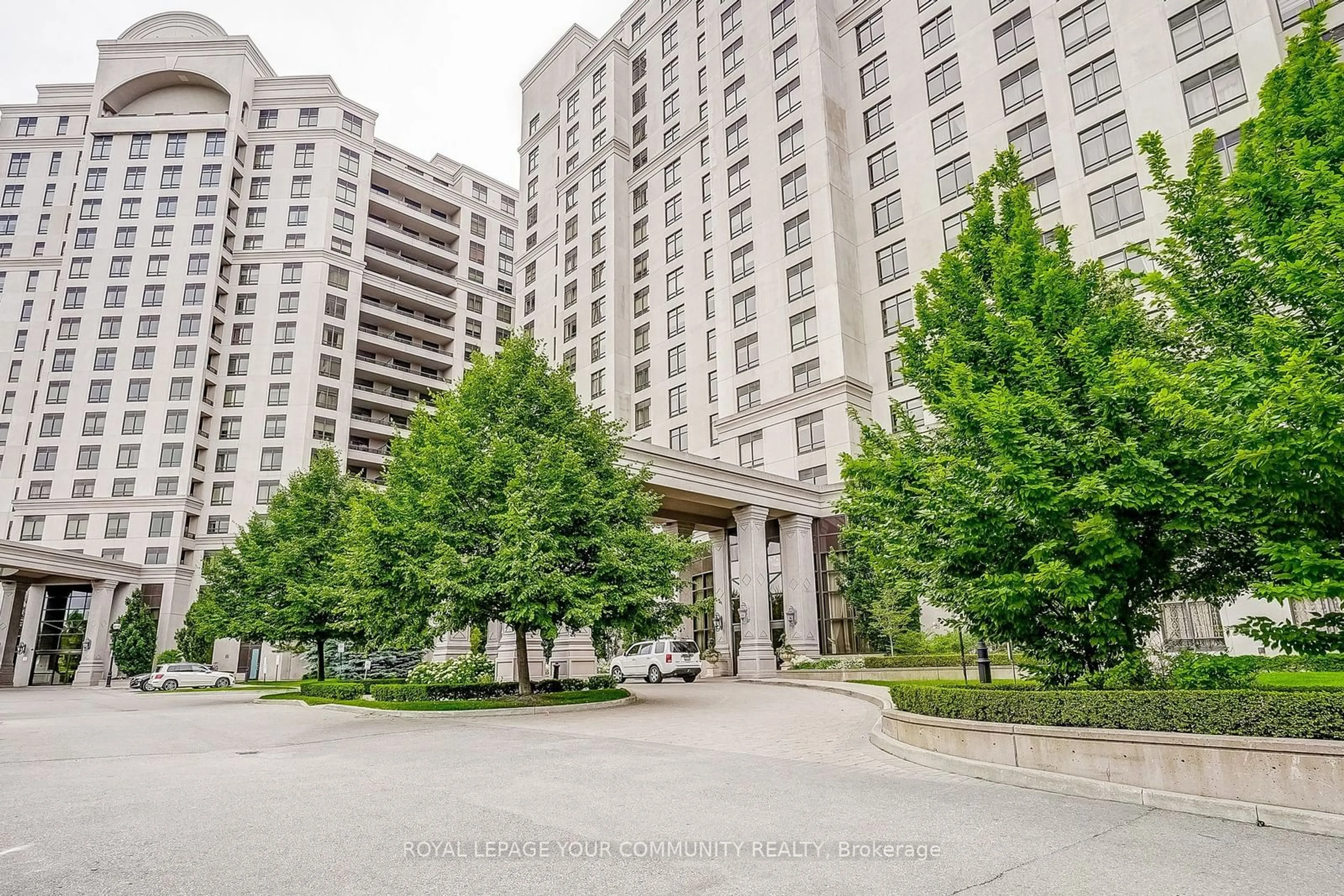 A pic from exterior of the house or condo for 9245 Jane St #505, Vaughan Ontario L6A 0J9